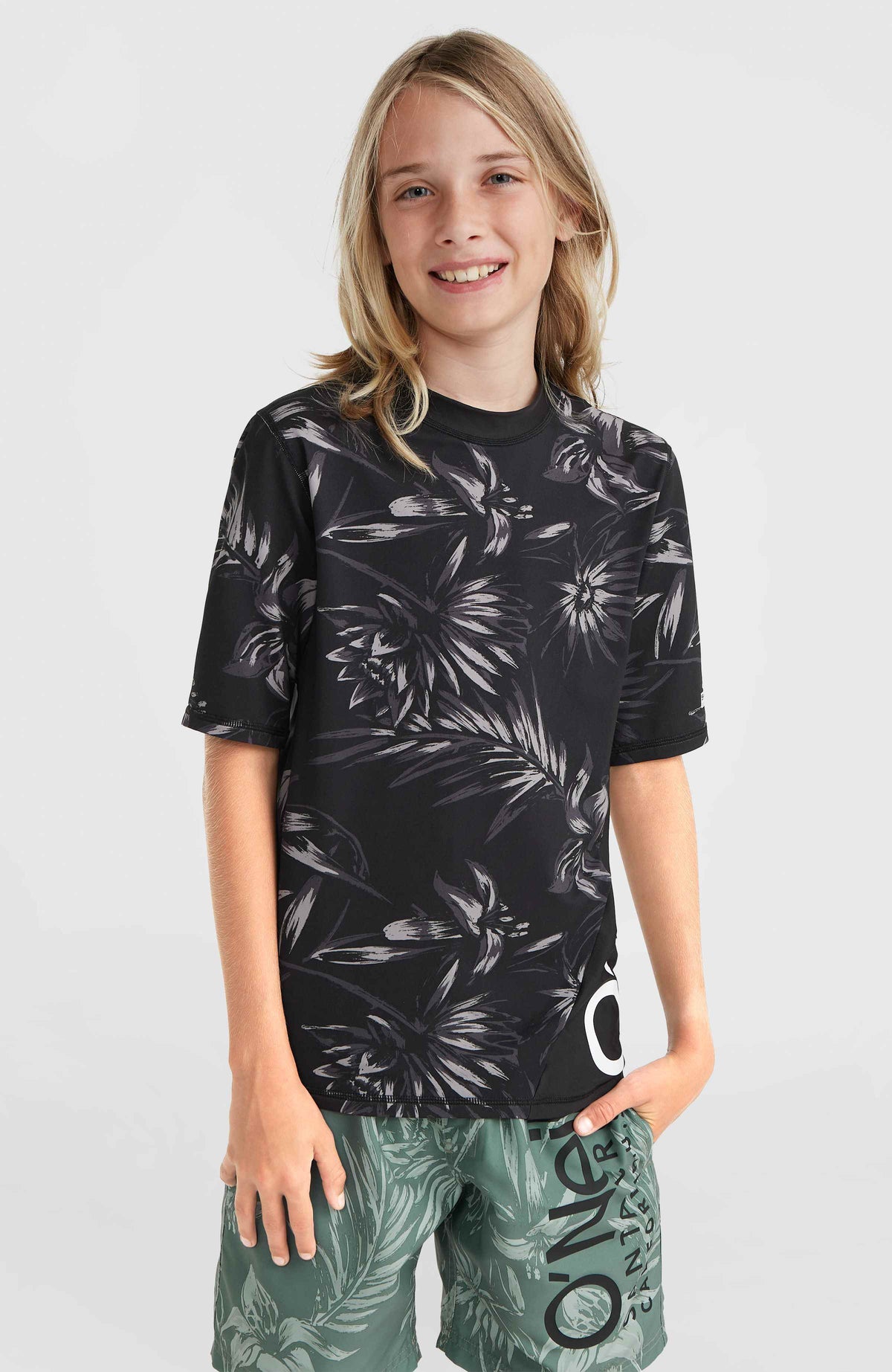 Mix and Match Crazy Shortsleeve-Schwimmshirt | Black Tonal Tropican