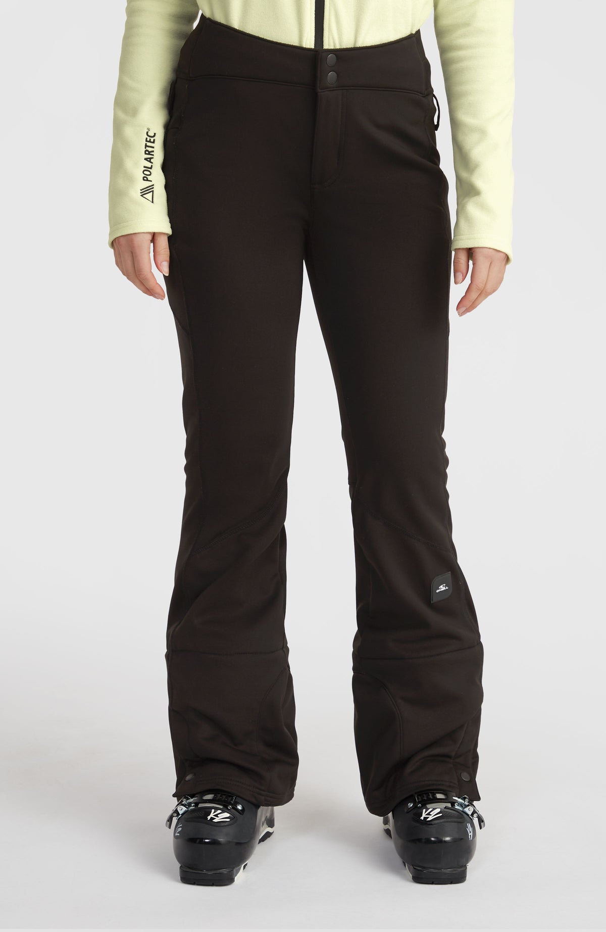O'Neill Blessed Softshell Hybrid Skinny Skihose für Damen, schwarz, Vorderansicht am Model