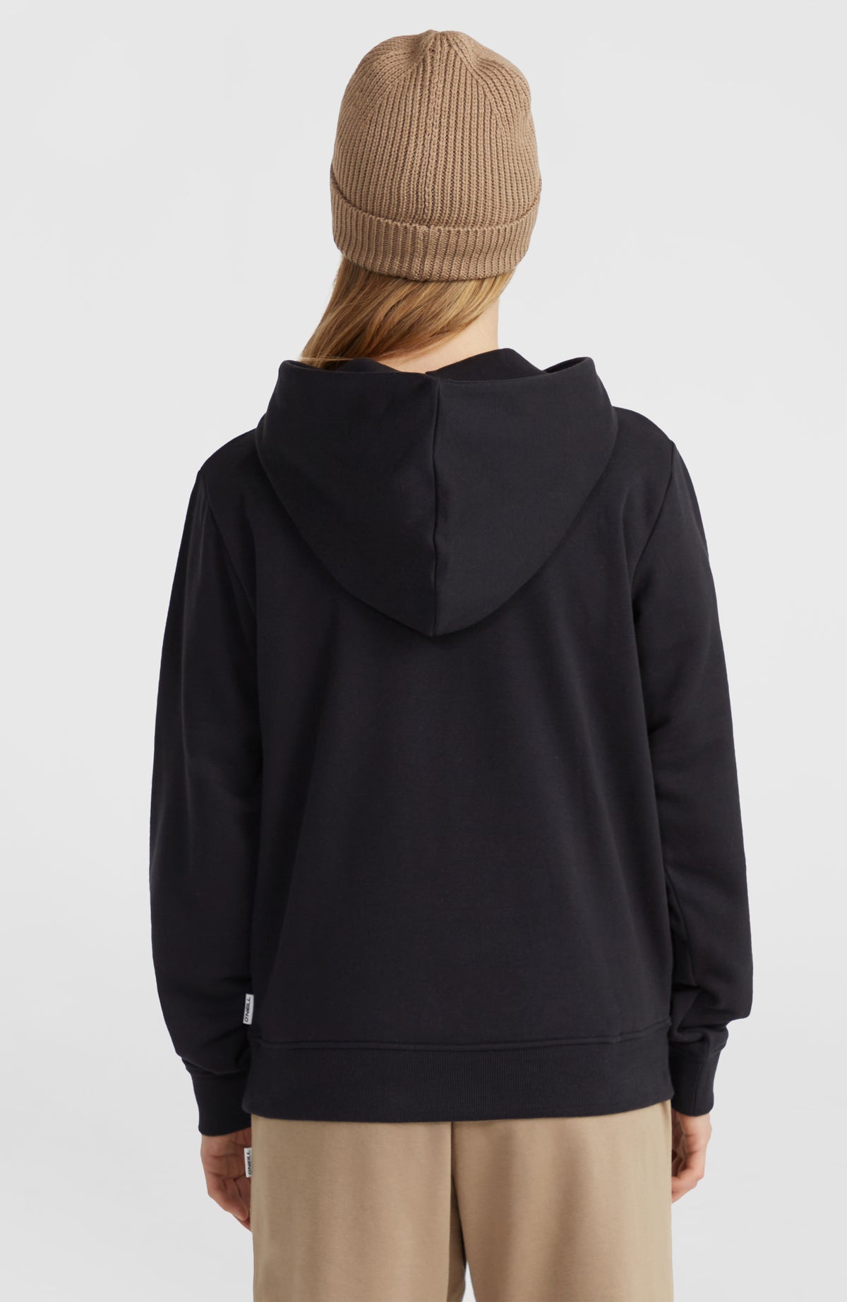 Women of the Wave Hoodie für Damen, schwarz, Rückansicht am Model mit Kapuze und Rippstricksaum