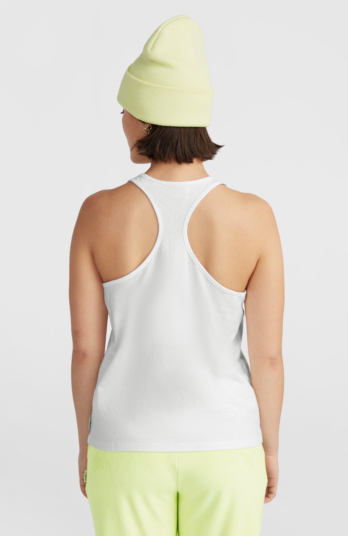 Essentials Racerback-Tanktop für Damen, weiß, Rückansicht am Model