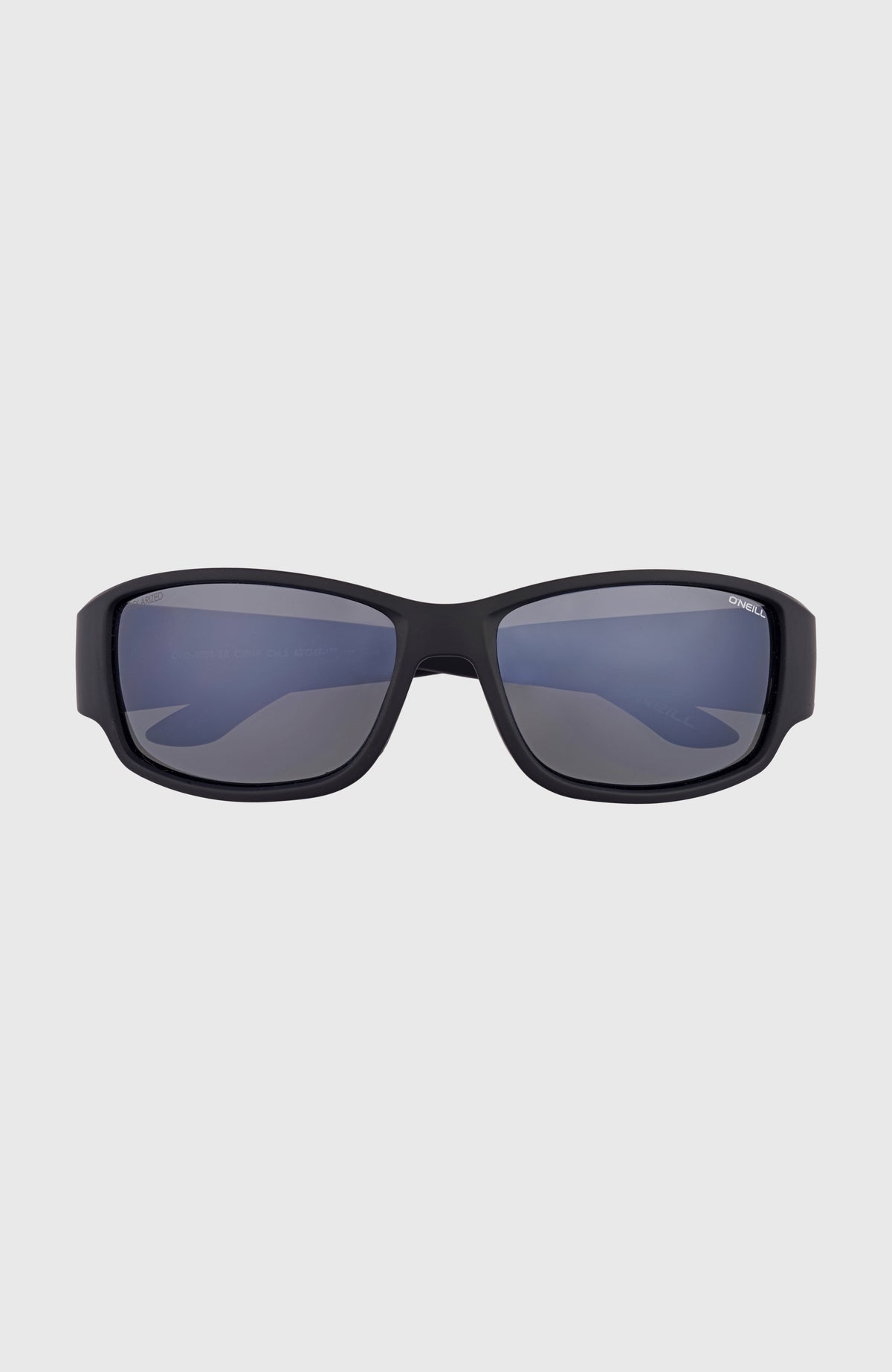 O'Neill ThePeak Sonnenbrille für Herren, schwarz, freigestellt in Frontansicht mit getönten Gläsern