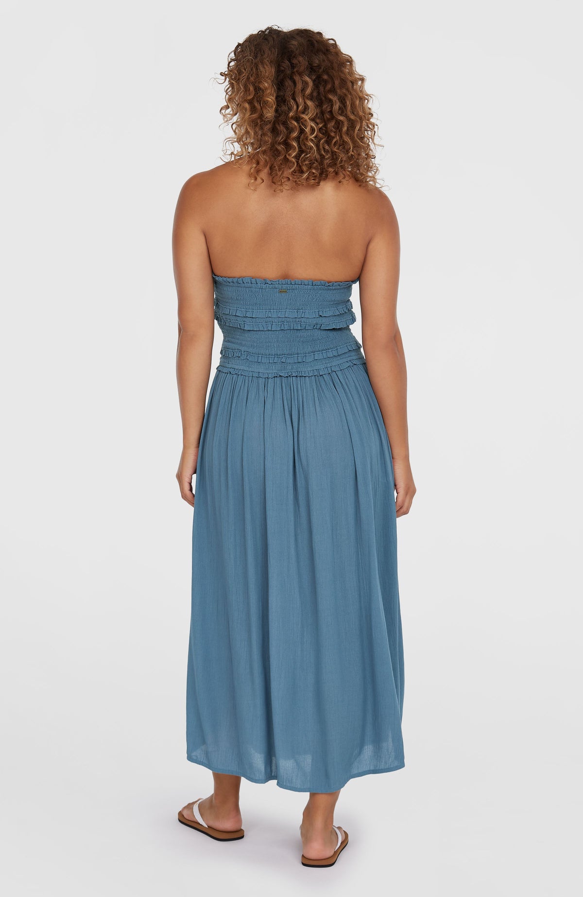 Devyn Midikleid für Damen, blau, Rückansicht am Model mit elastischem Smokteil