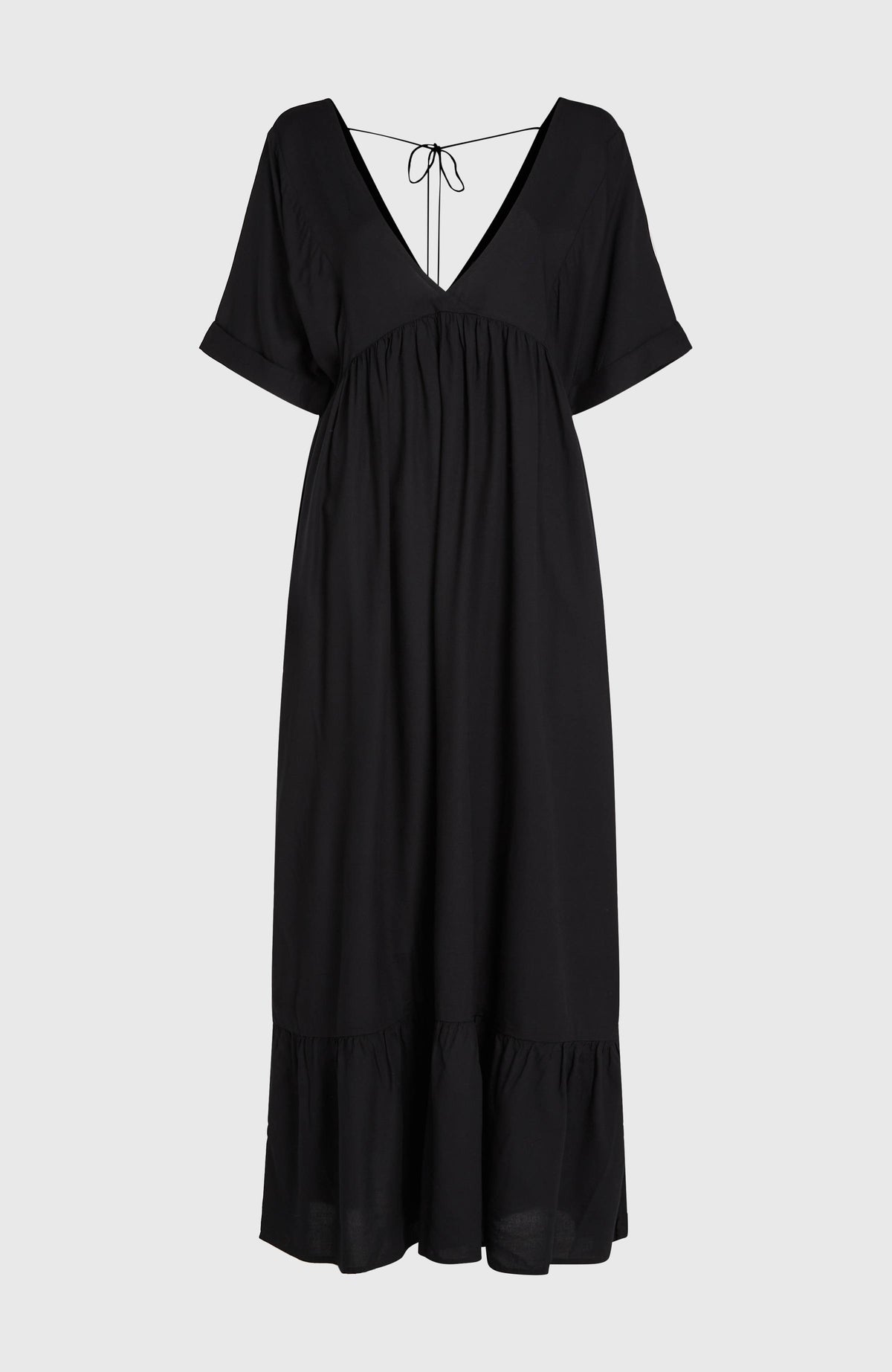 Schwarzes Women of the Wave Maxikleid für Damen, freigestellt von vorne mit V-Ausschnitt und Volant am Saum