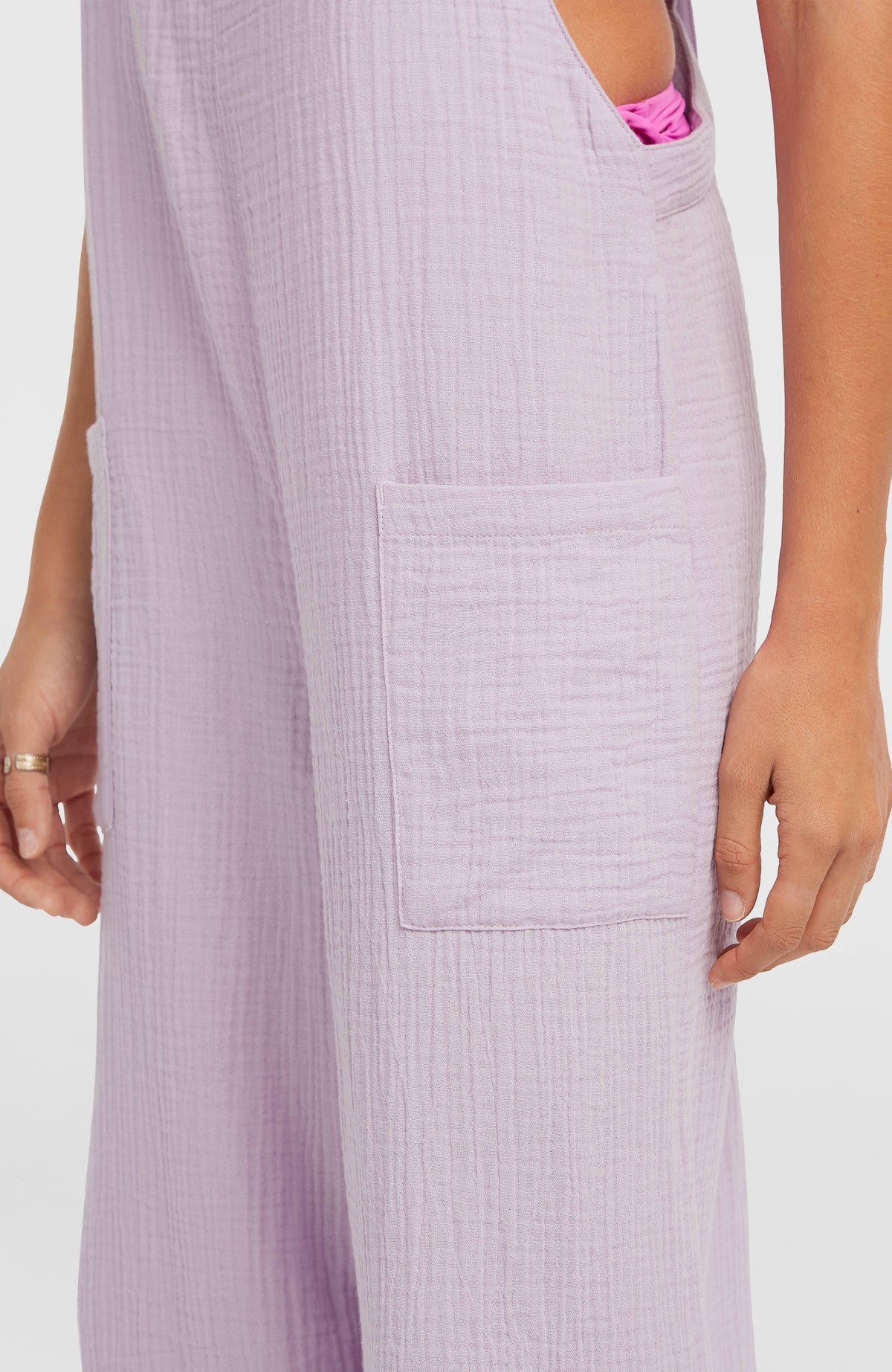 Strukturierte Brenda Latzhose | Pale Lavender