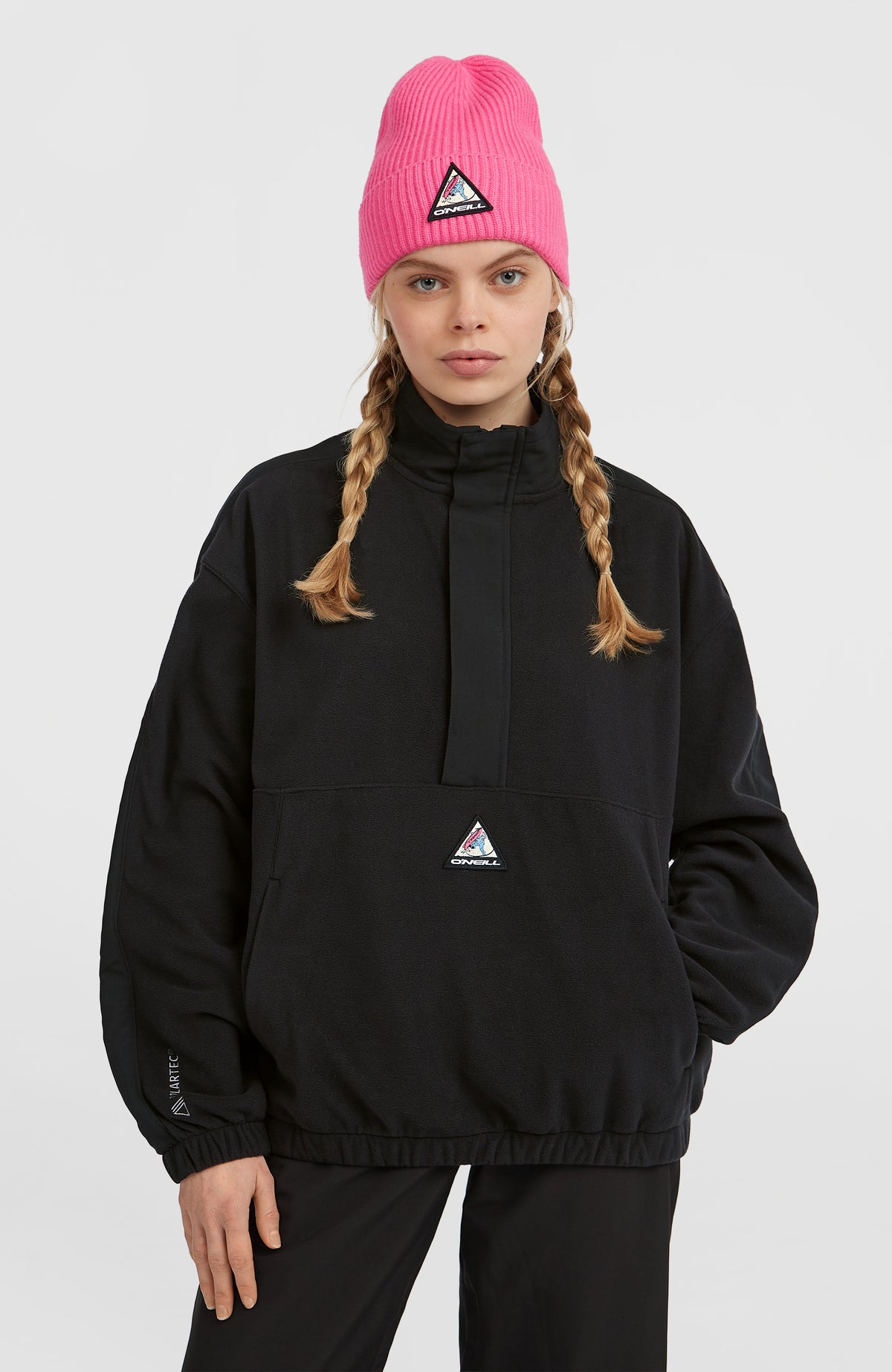 O'Neill FWC'Play Polartec® Fleecepullover mit Halbreißverschluss für Damen, schwarz, Vorderansicht am Model
