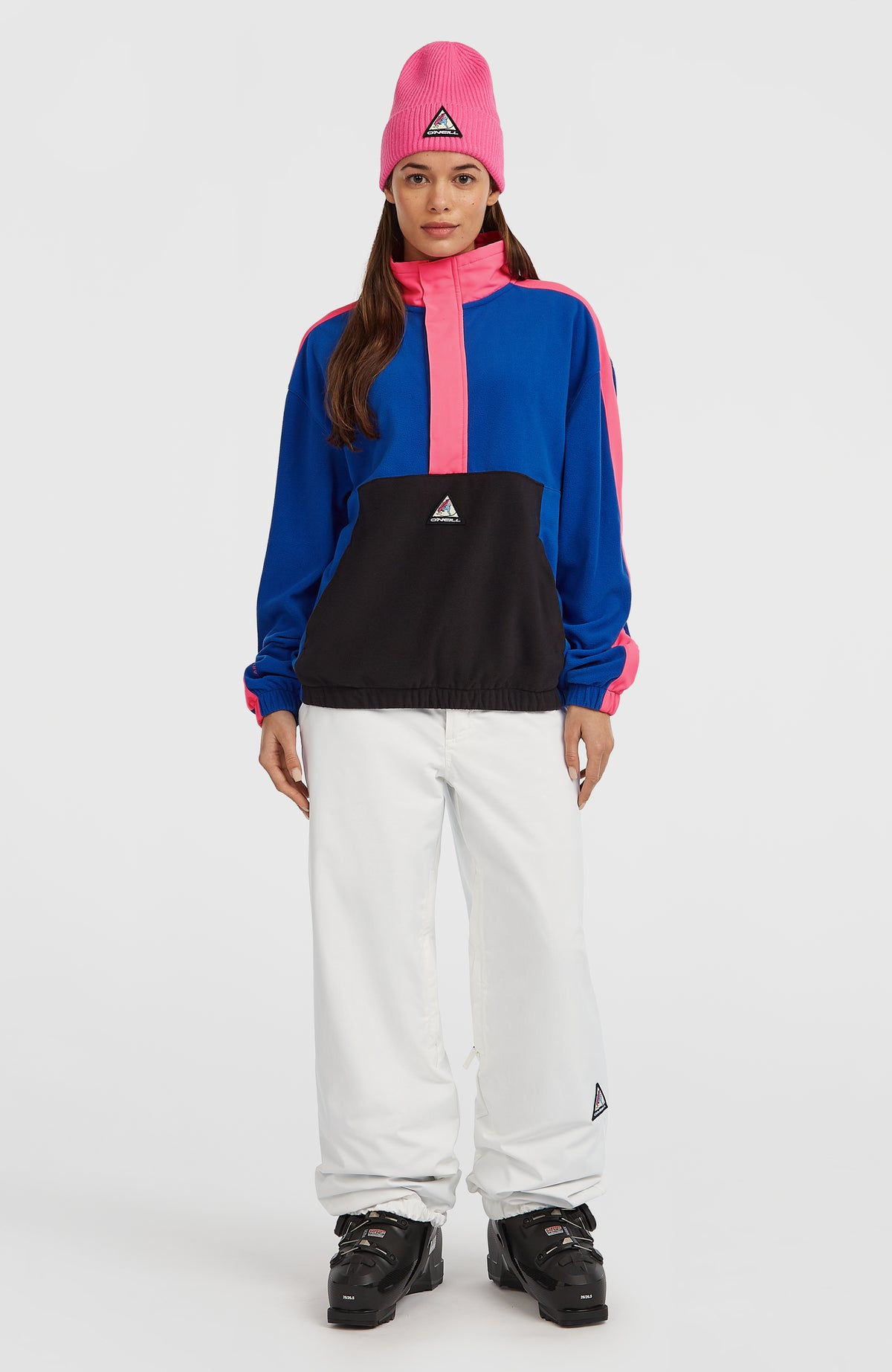 FWC'Play Polartec® Fleecepullover für Damen, blau, Ganzkörperansicht von vorne am Model mit Schneehose