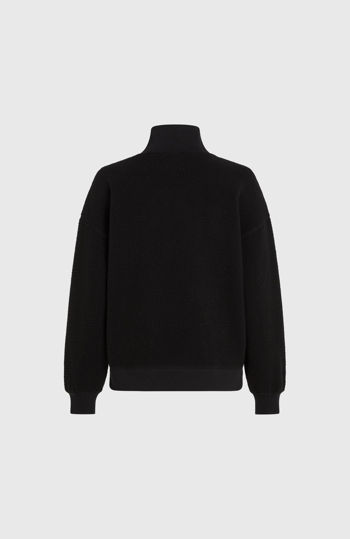 Must-Have Fleecepullover für Damen in Schwarz, freigestellt von hinten mit Stehkragen und Rippbündchen