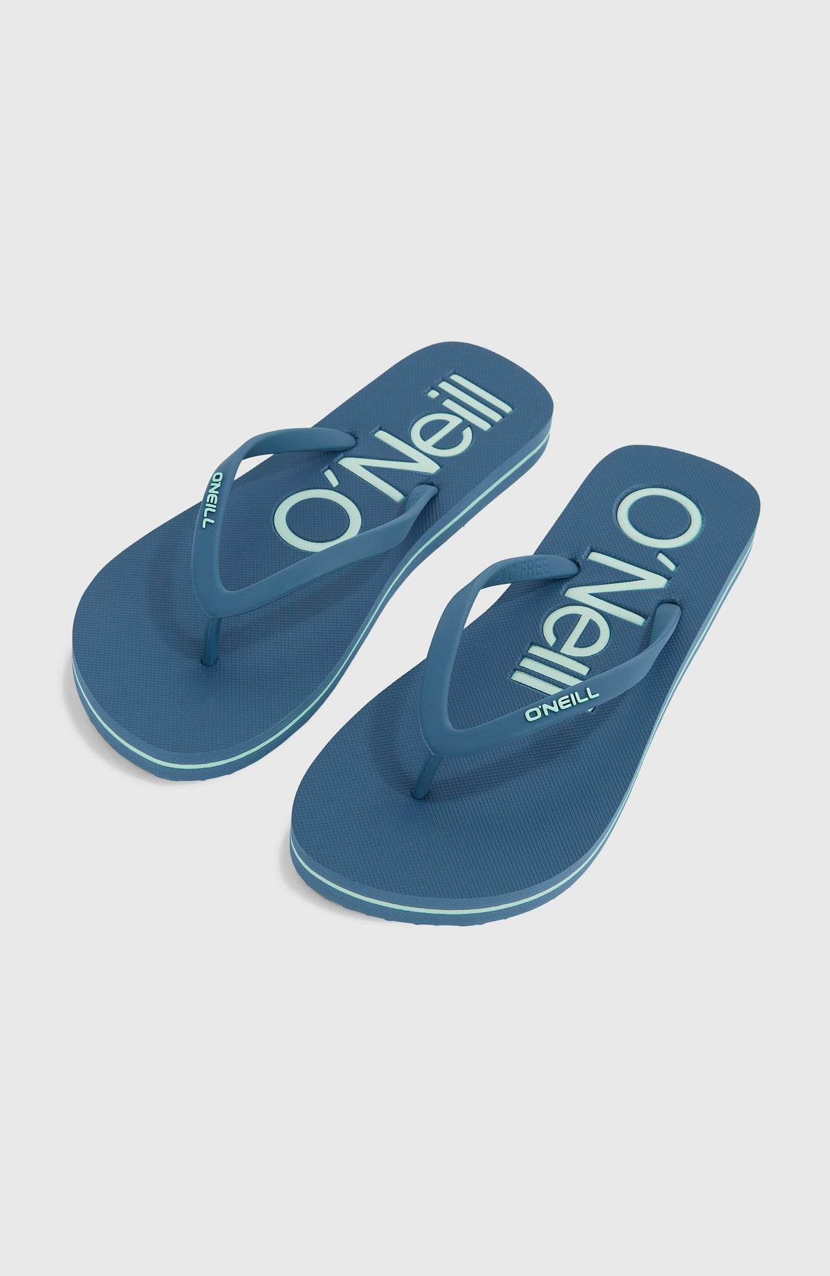 O'Neill Profile Logo Sandalen für Damen, blau mit Logo-Print in Hellblau, Paar freigestellt von schräg oben