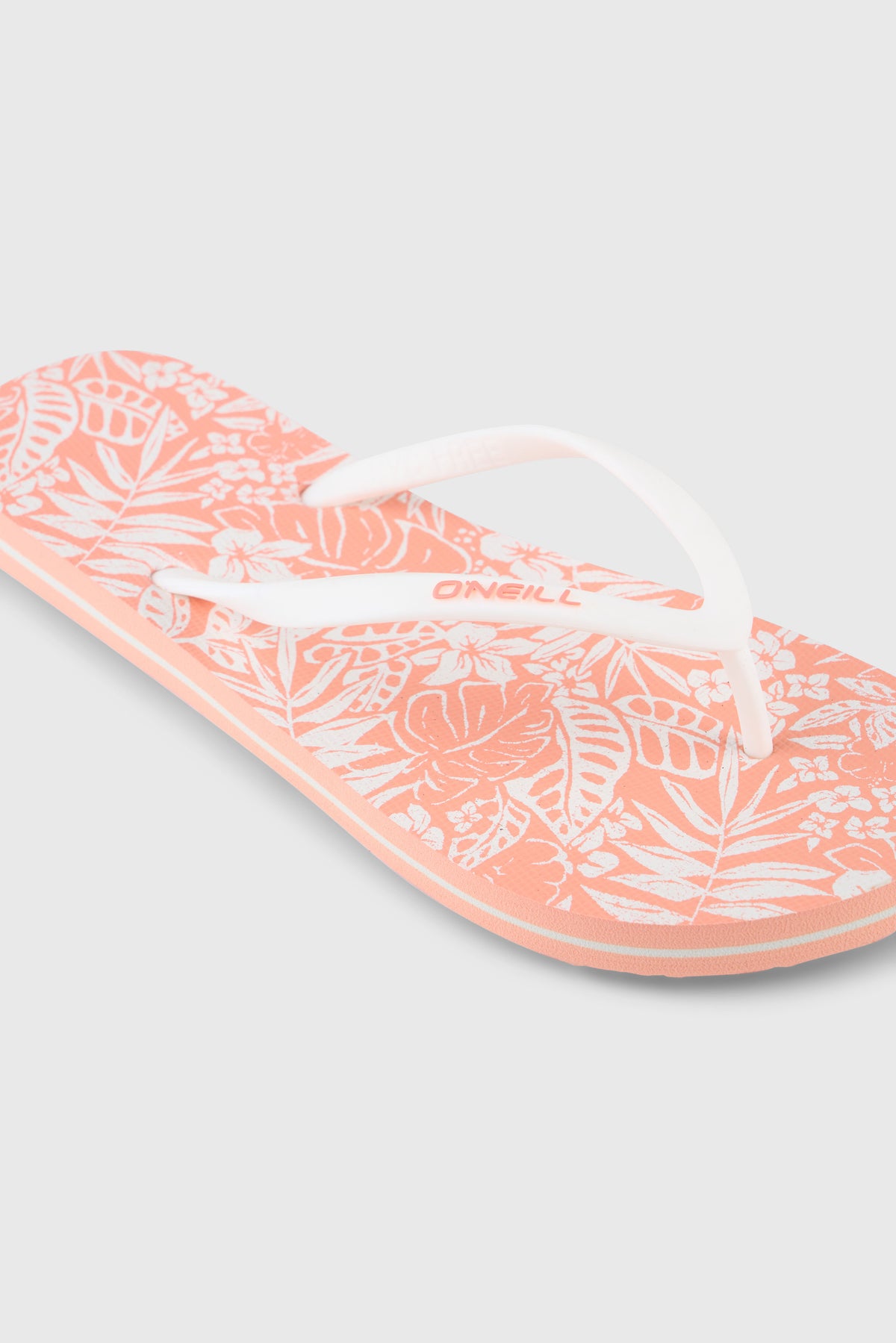 Profile Graphic Sandalen für Damen, orange mit Blumenmuster in Weiß, Nahaufnahme des Riemens