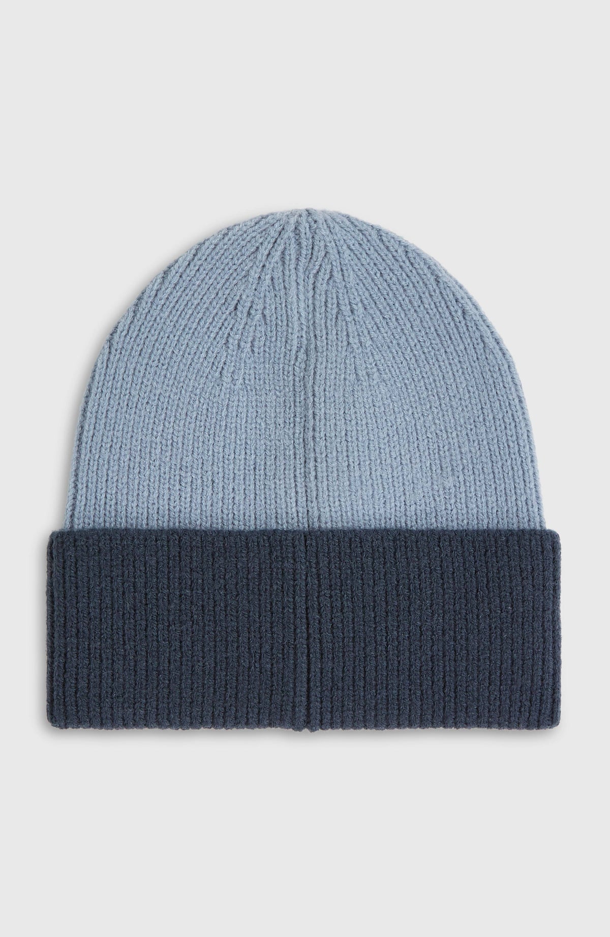 FWC'Cruz Colourblock Beanie für Damen, blau, freigestellt von hinten mit sichtbarer Mittelnaht am Umschlag
