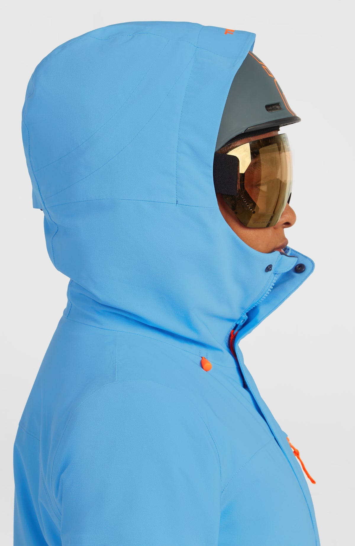 FWC'Peak Skijacke für Damen in Blau, Seitenansicht am Model mit aufgesetzter Kapuze