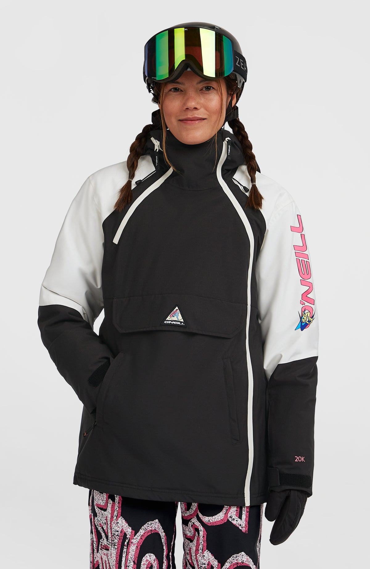 O'Neill FWC'Play Asymmetric Ski- und Snowboardjacke für Damen, schwarz, Vorderansicht am Model