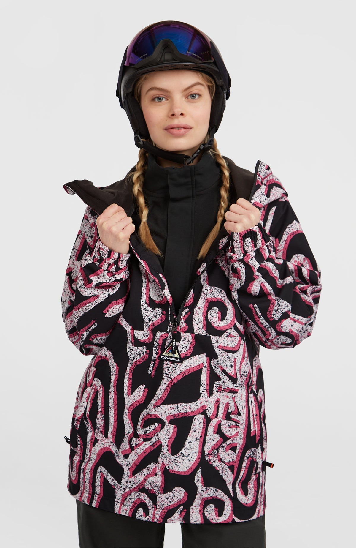 FWC'Play Park Ski- und Snowboardjacke, weiß mit Grafikmuster in Schwarz und Pink, geöffneter halblanger Reißverschluss