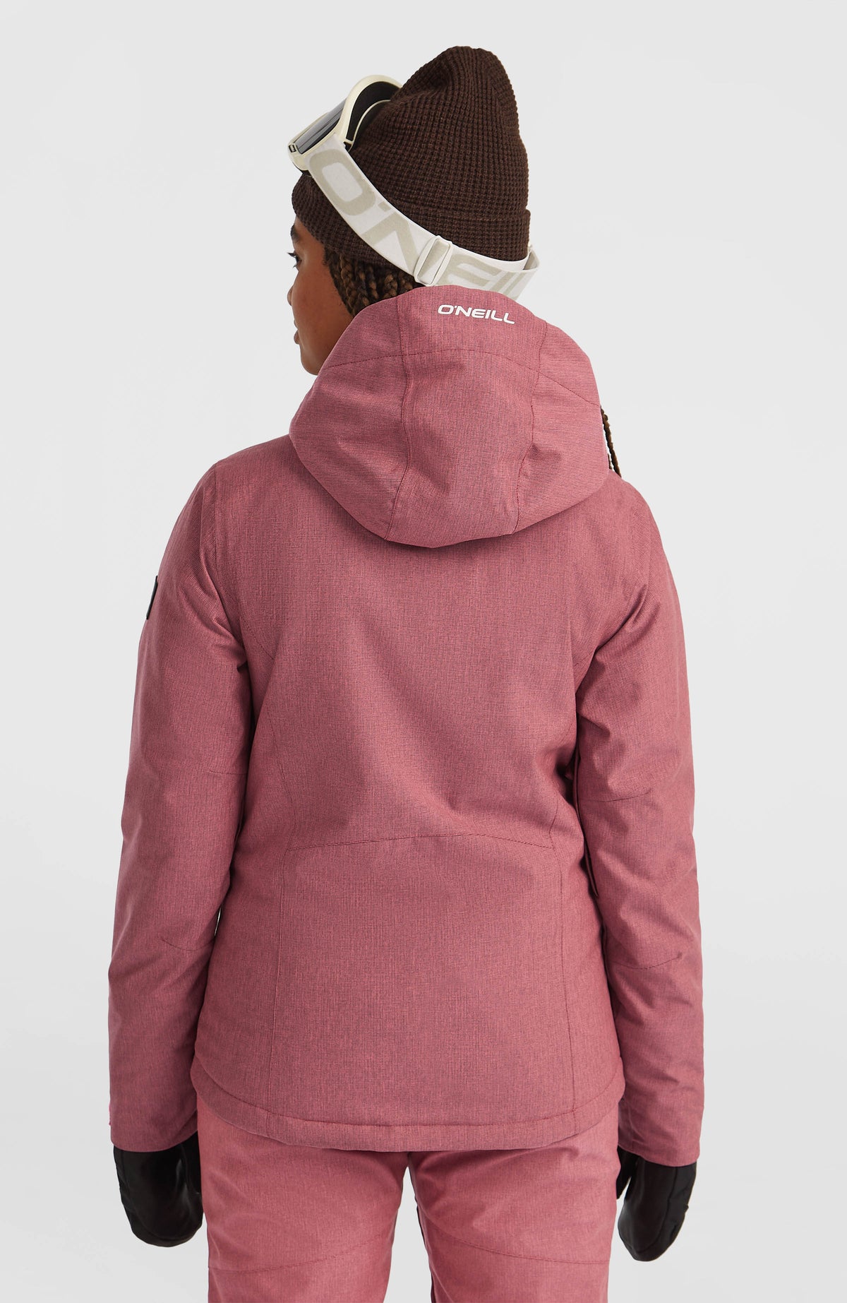 FWC'Cruz Melange Skijacke für Damen, pink, Rückansicht am Model mit Kapuze und dezentem Logo-Schriftzug