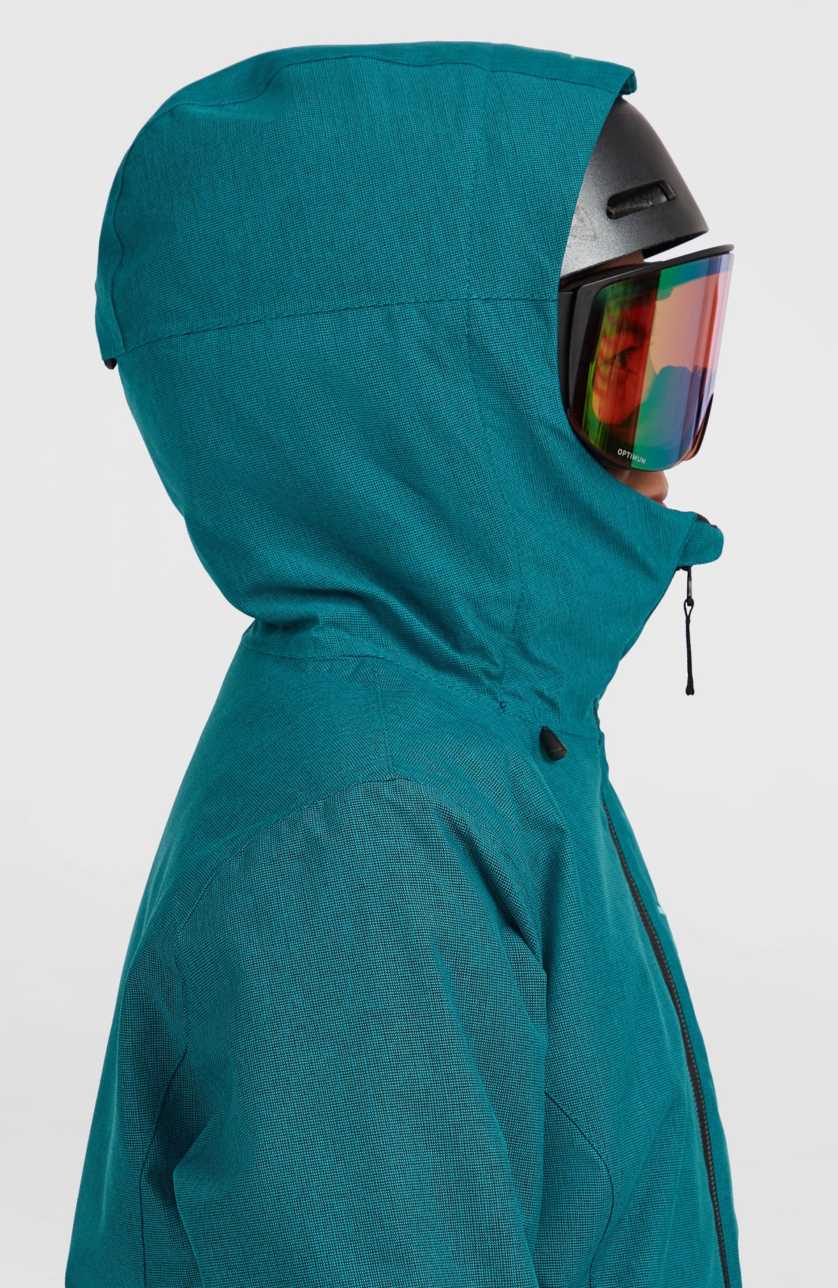 FWC'Cruz Melange Skijacke für Damen, blau, Profilansicht am Model mit hoch geschlossener Kapuze