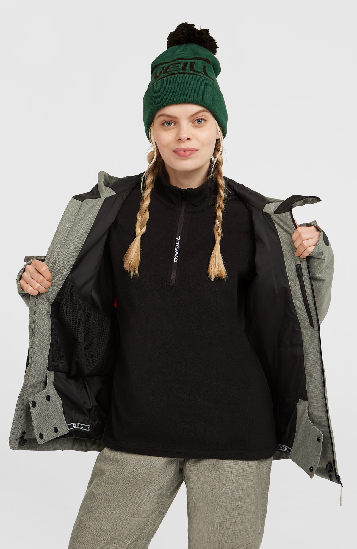FWC'Cruz Melange Skijacke für Damen, beige, geöffnete Jacke am Model mit Einblick in das schwarze Innenfutter