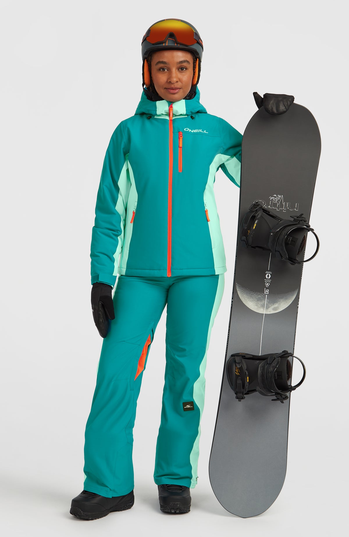 FWC'Cruz Duo Skijacke für Damen, blau, Ganzkörperansicht getragen am Model mit Snowboard