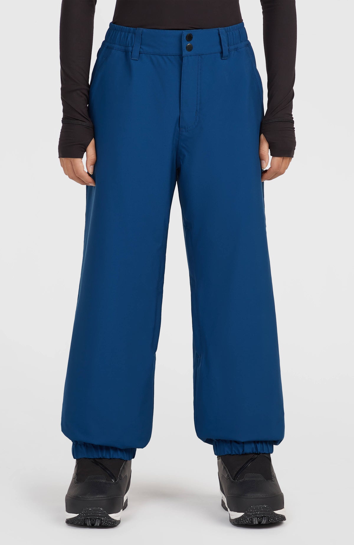 O'Neill FWC Oversized Ski- und Snowboardhose für Damen, blau, Vorderansicht am Model