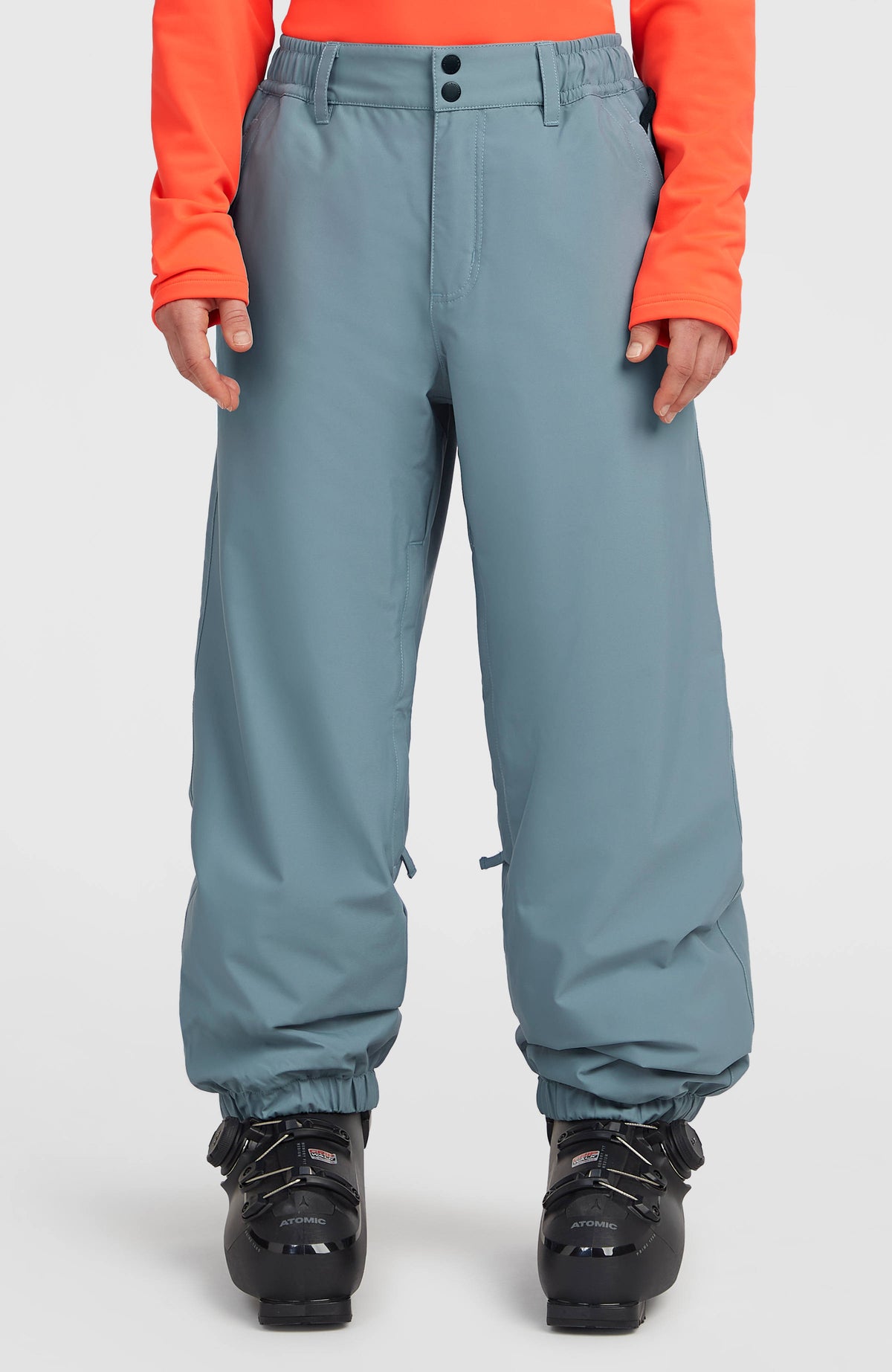 O'Neill FWC Oversized Ski- und Snowboardhose für Damen, blau, Vorderansicht am Model