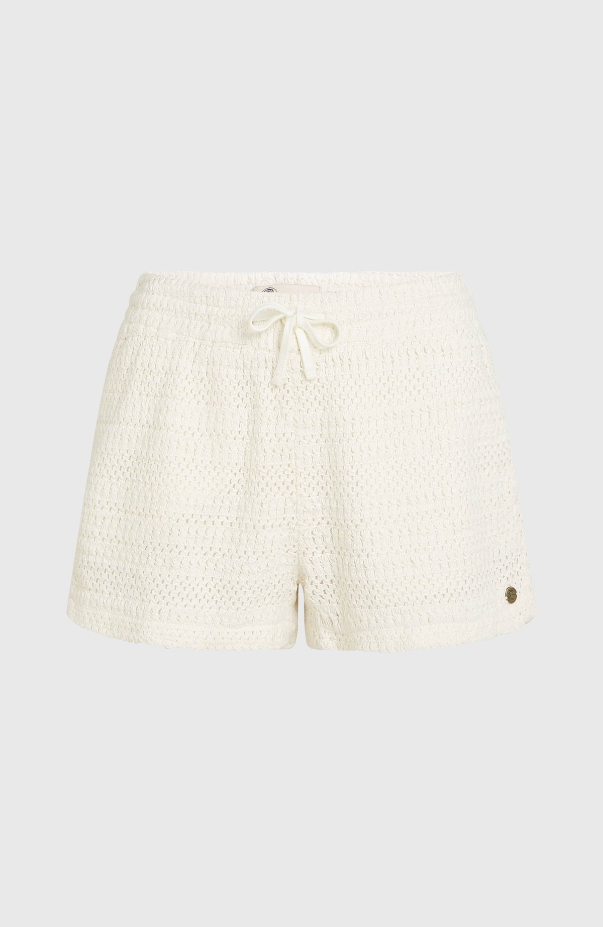 O'Riginals Häkelshorts für Damen, weiß, freigestellt von vorne mit Kordelzug am elastischen Bund