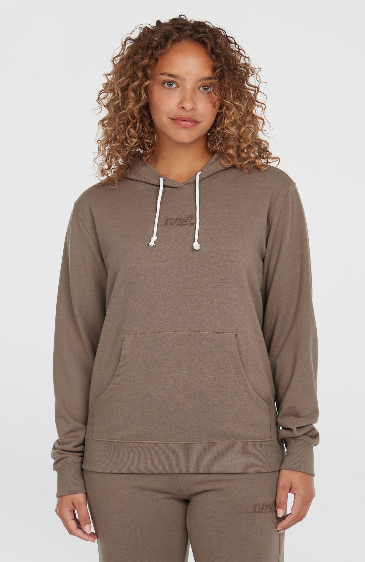 O'Neill Essentials O'Neill Script Hoodie für Damen, braun, Vorderansicht am Model