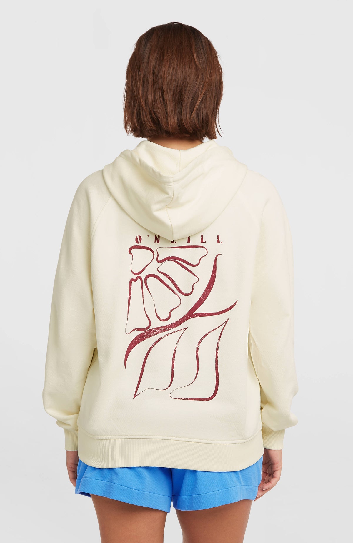 Women of the Wave Hoodie für Damen, beige mit Grafik-Print in Weinrot, Rückansicht am Model
