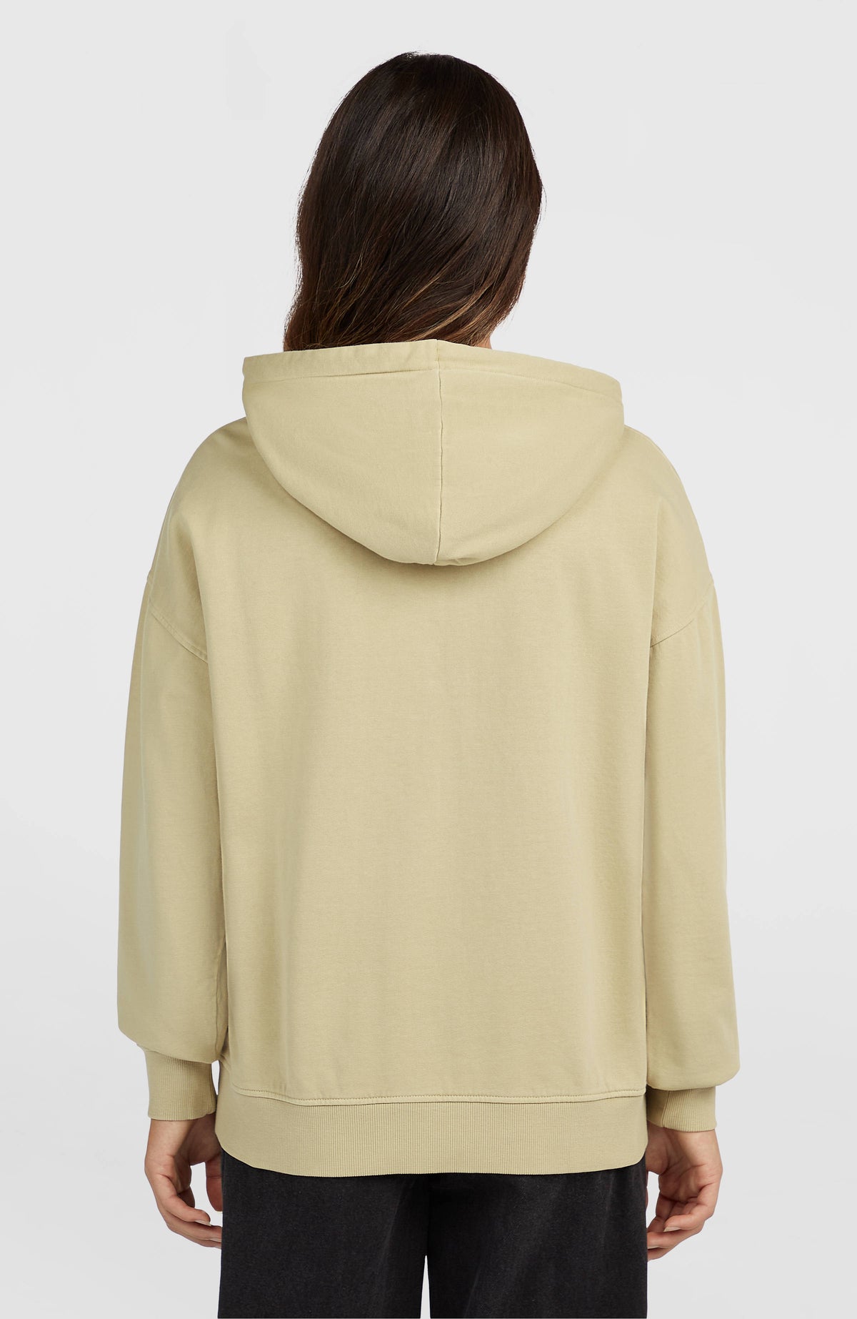 O'Riginals Badge Hoodie für Damen, beige, Rückansicht am Model mit Kapuze