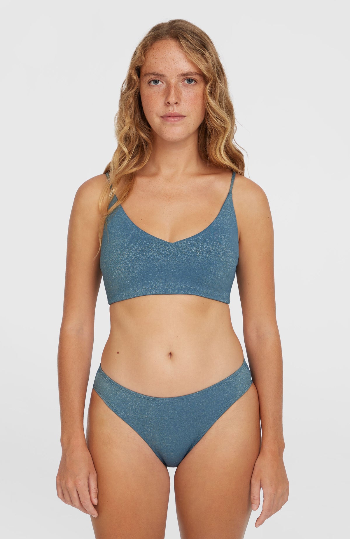 O'Neill Beach Vintage Midles Rita Bikini-Set für Damen, blau, Vorderansicht, getragen am Model