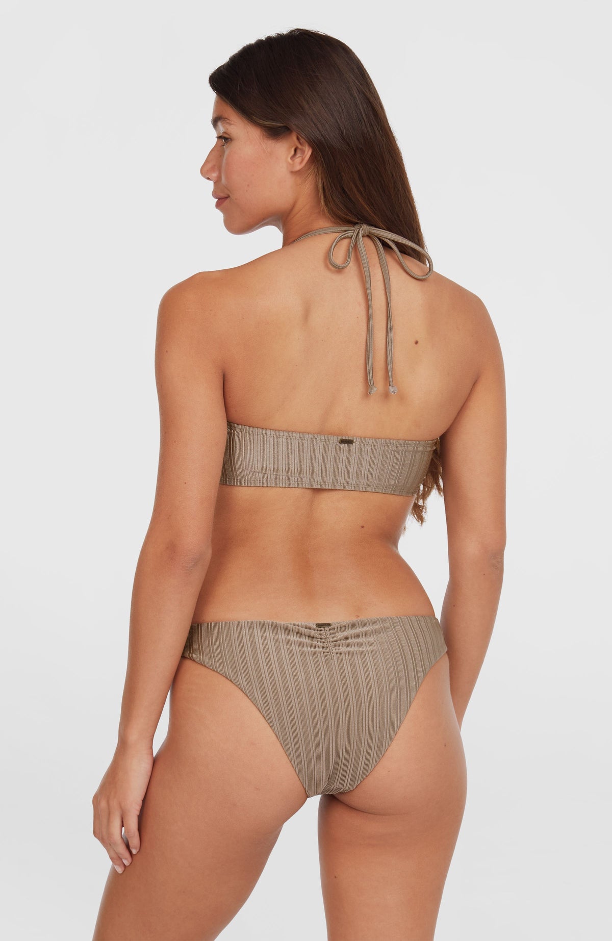 Knot Bandeau Matira Bikini-Set für Damen, braun, Rückansicht am Model mit Bindebändern