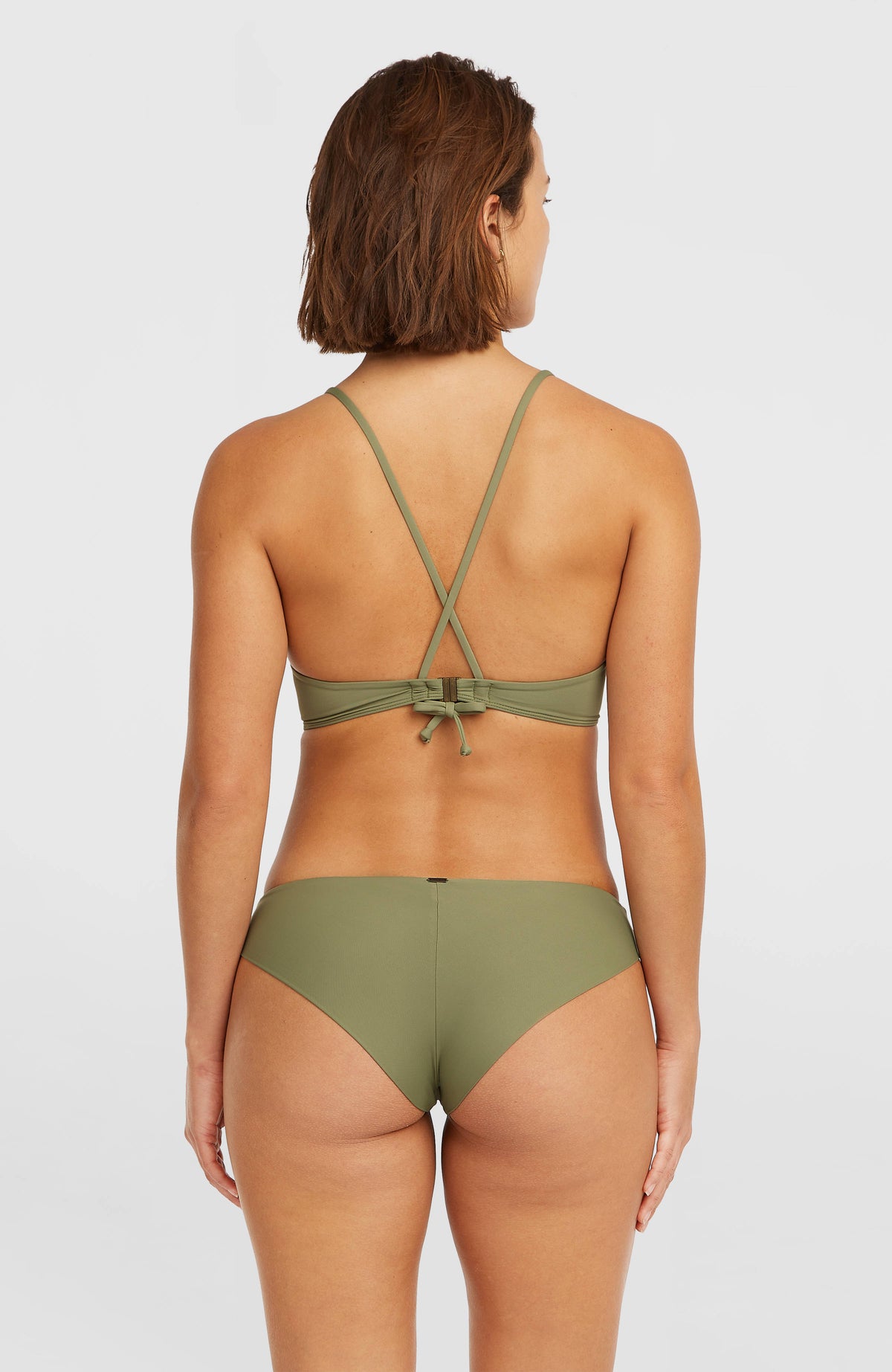 Essentials Baay Maoi Bikini-Set für Damen, grün, vollständige Rückansicht am Model