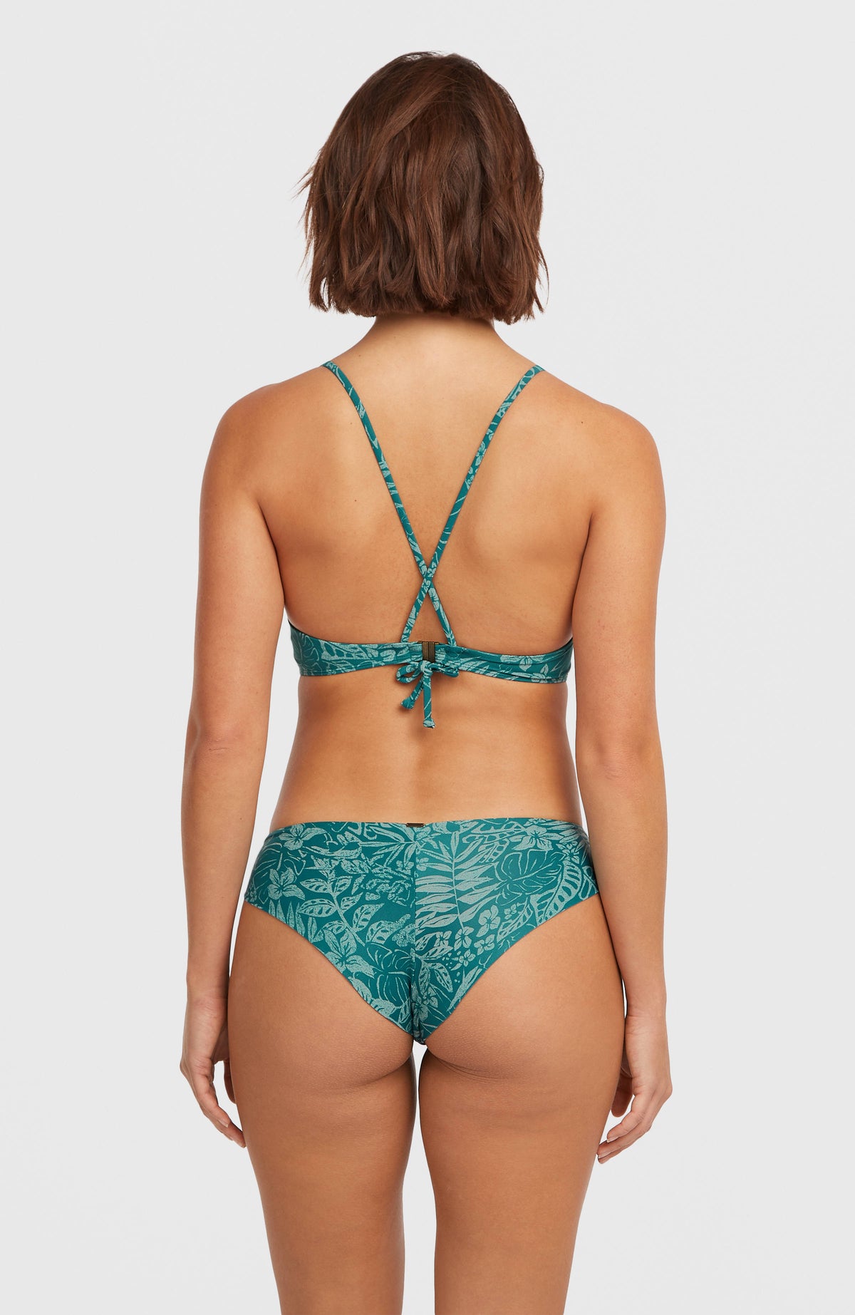 Maoi Bikinihose für Damen, grün mit Pflanzenmuster in Hellgrün, Ganzkörperansicht von hinten am Model
