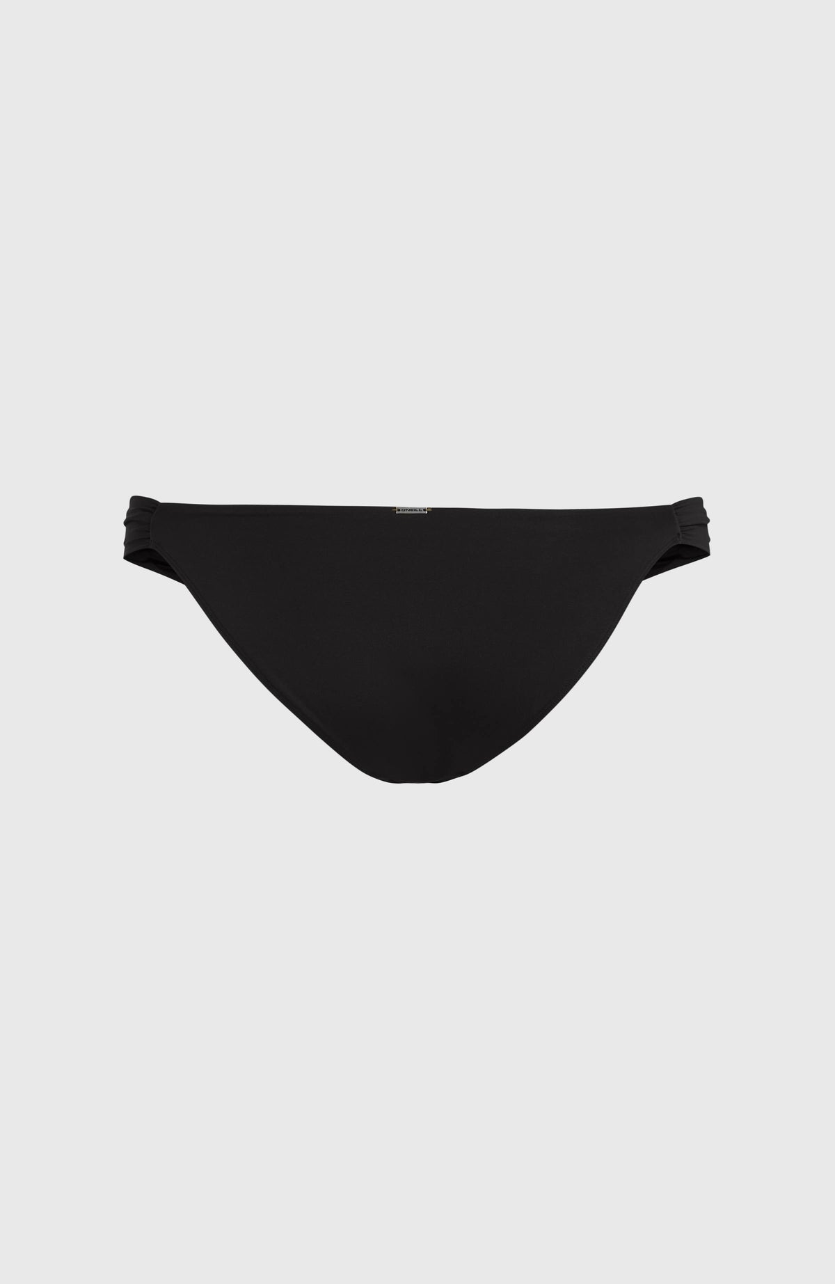 Kee Bikinihose für Damen, schwarz, flach liegend von hinten mit kleiner Logo-Plakette am Bund
