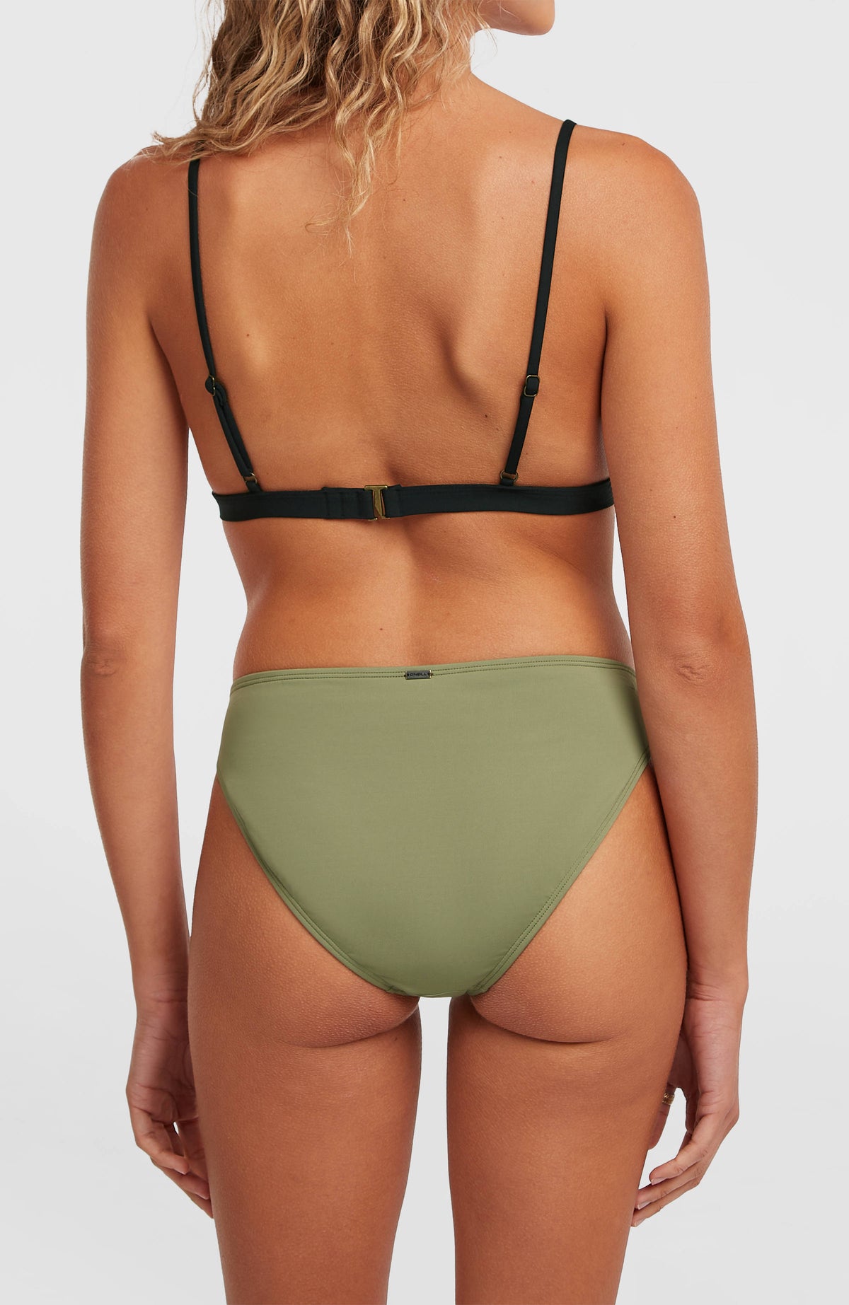 O'Neill Rita Bikinihose für Damen, grün, Rückansicht getragen am Model