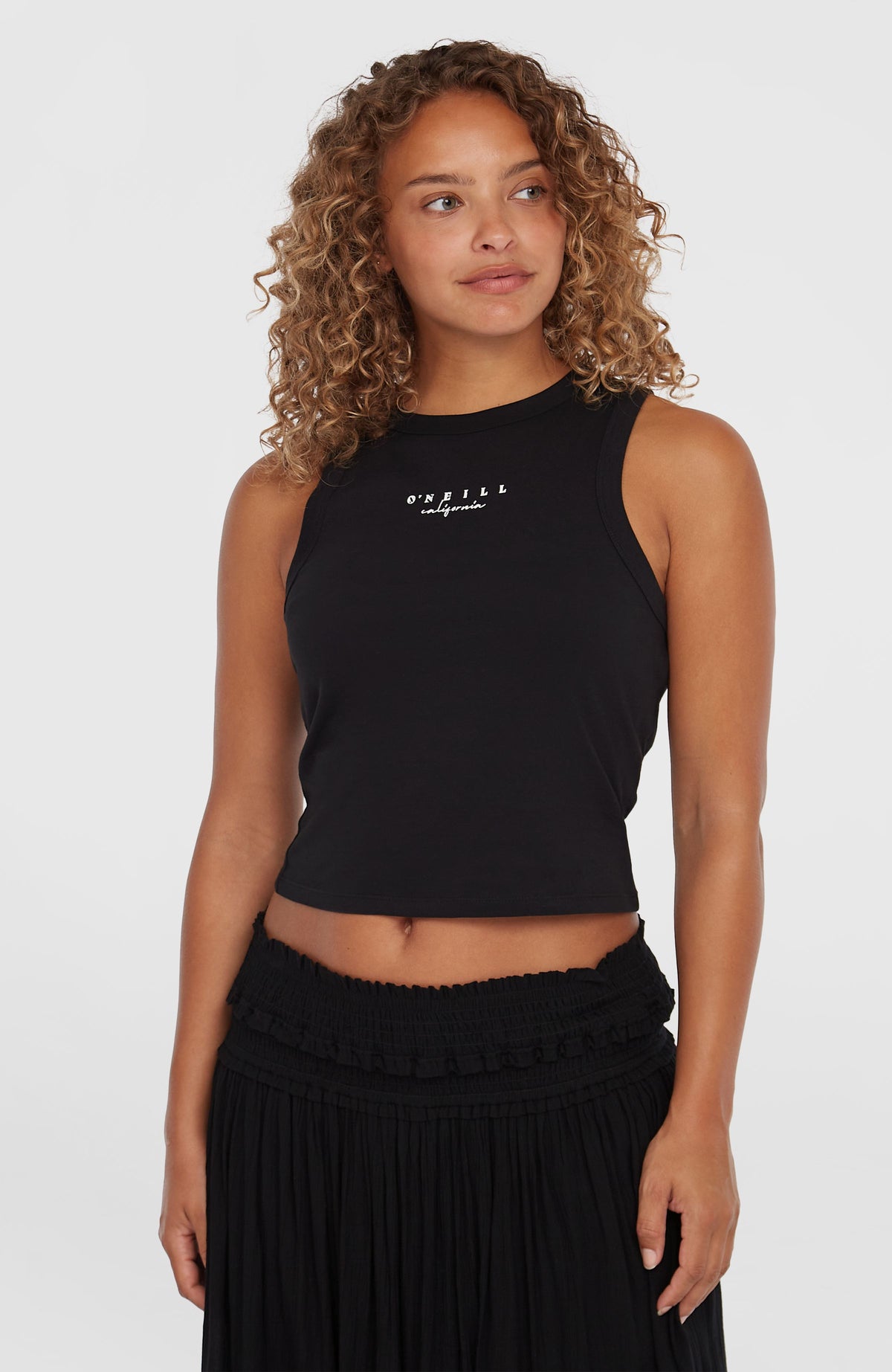 O'Neill Summer Must Haves Graphic Tanktop für Damen, schwarz mit Logo-Print in Weiß, Vorderansicht am Model