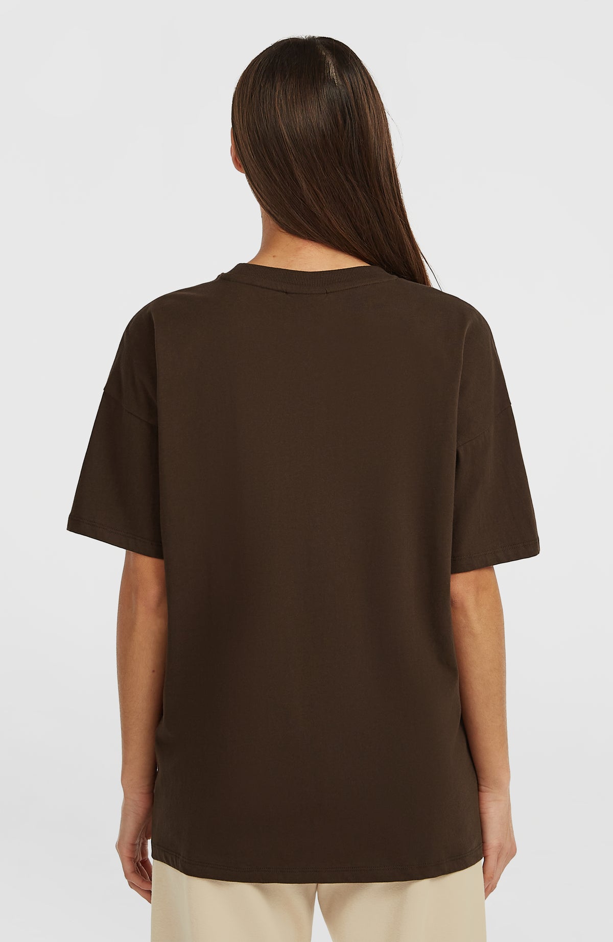 Future Surf Society T-Shirt für Damen, braun mit kurzen Ärmeln, unifarbene Rückansicht am Model