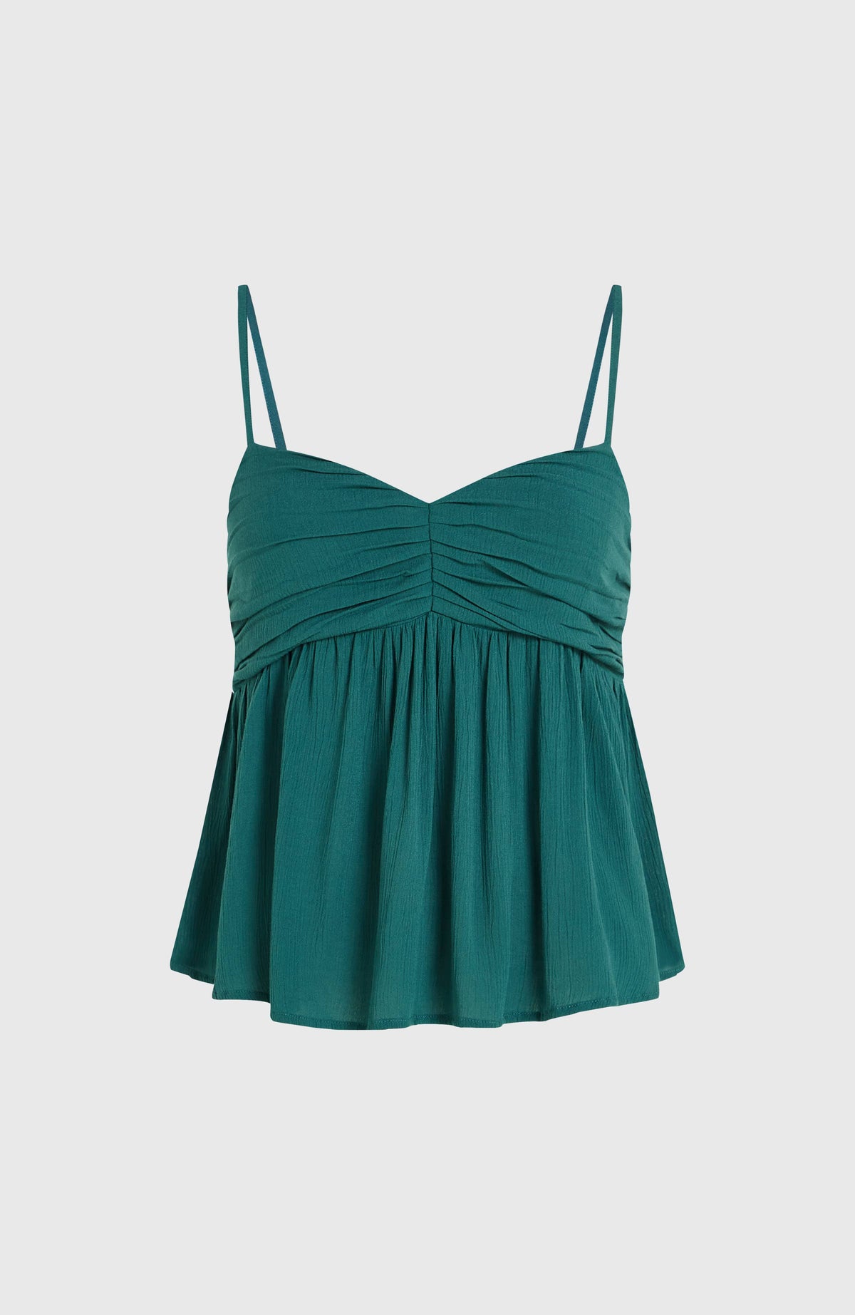 Grünes Reeta Woven Top für Damen, freigestellt von vorne mit Faltenlegung am Ausschnitt