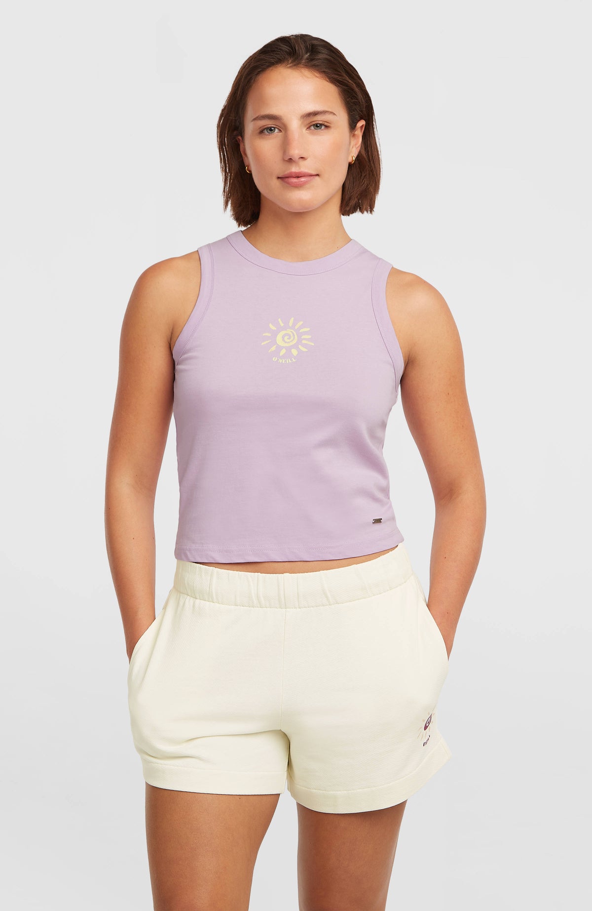 O'Neill Women of the Wave Tanktop für Damen, lila mit Sonnen-Print in Gelb, Vorderansicht, am Model