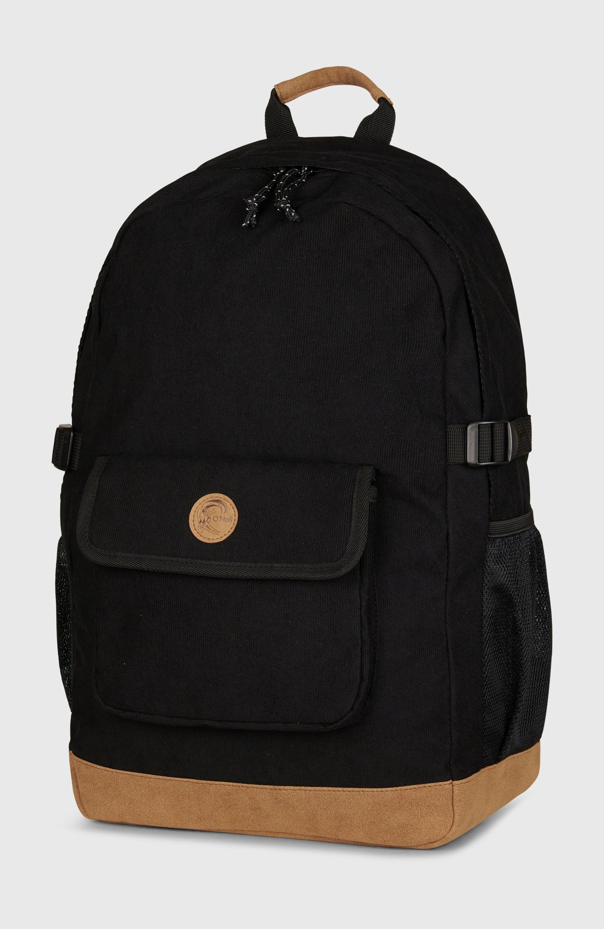 O'Riginals Rucksack, schwarz, freigestellt in Schrägansicht, seitliche Netztasche und Kompressionsriemen