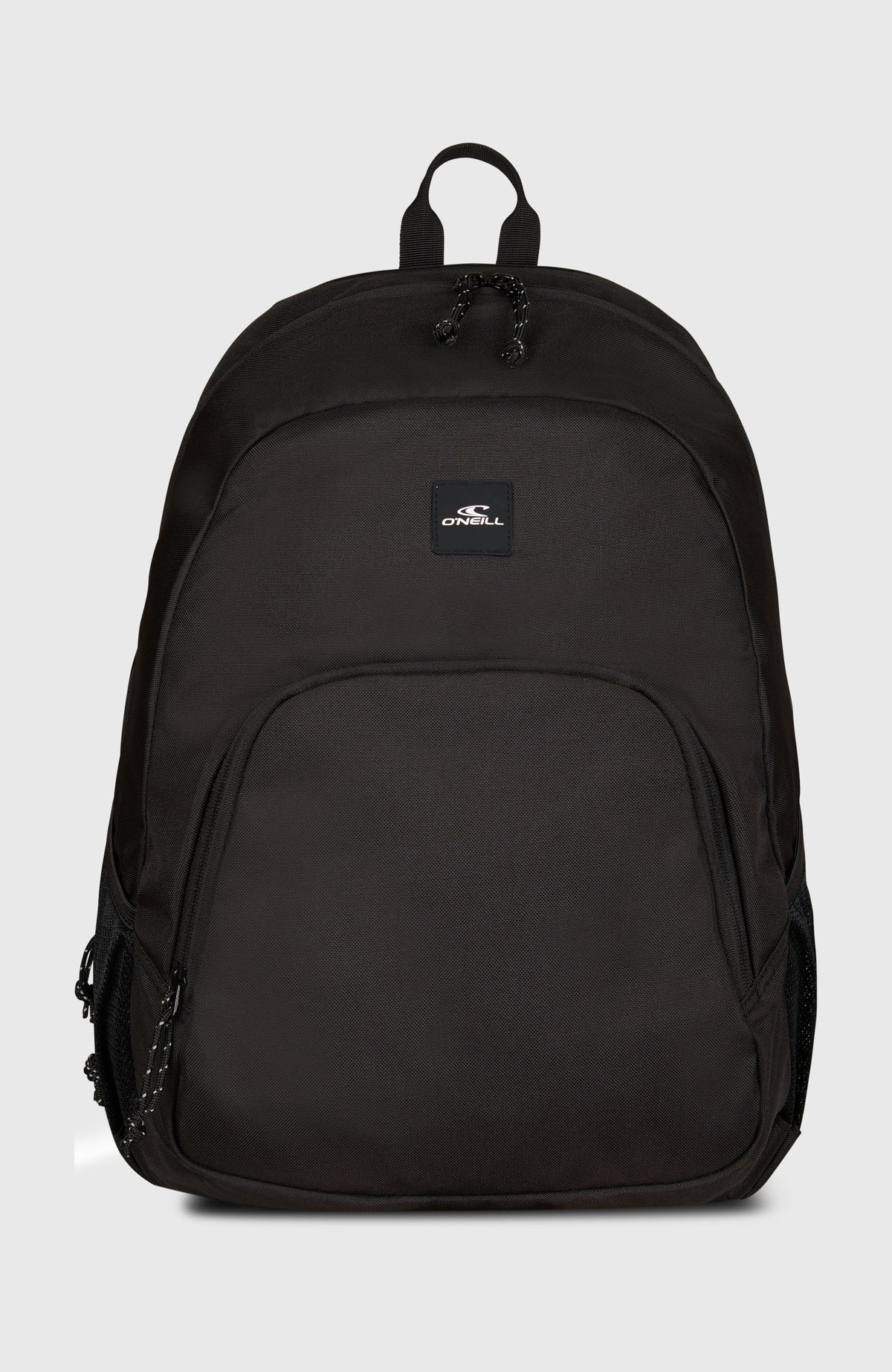O'Neill Wedge Rucksack für Herren, schwarz, freigestellt von vorne mit aufgesetzter Fronttasche und Logo-Patch