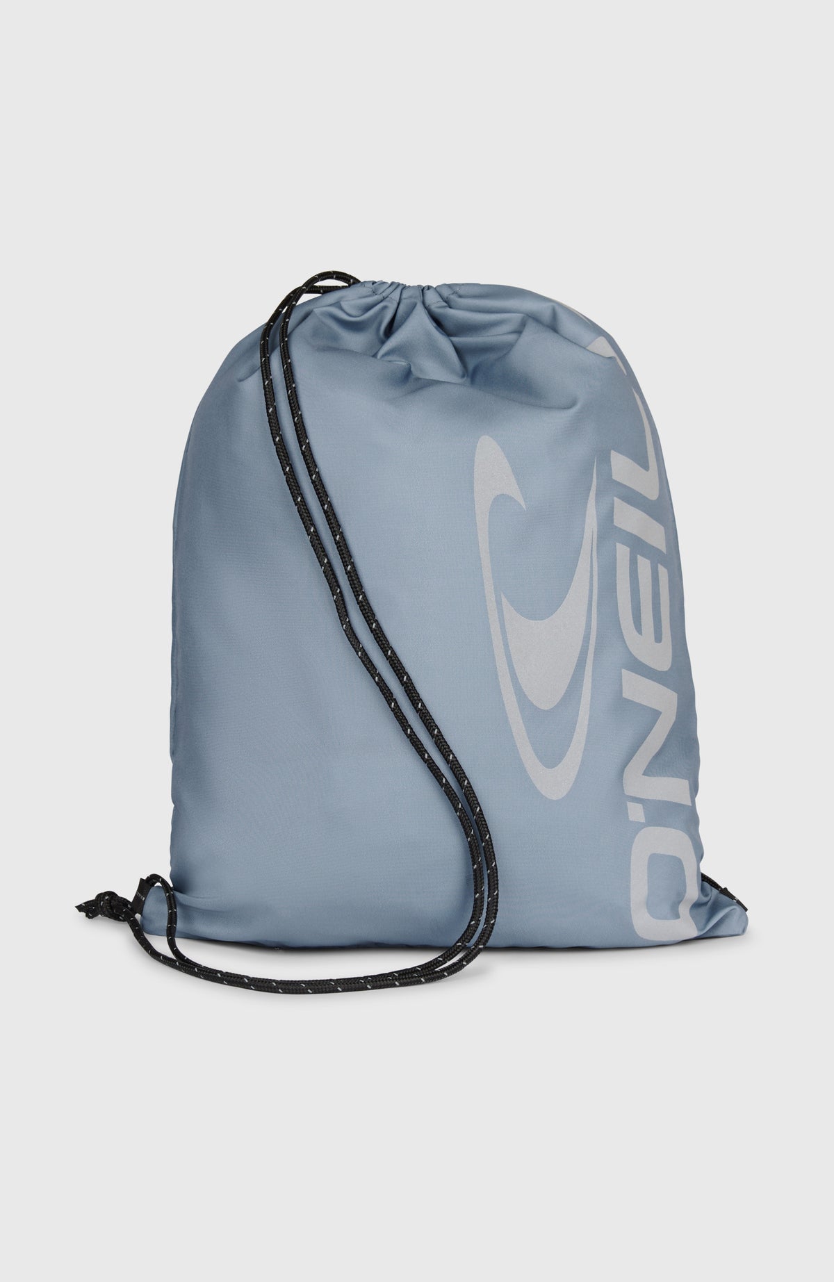 O'Neill Turnbeutel, blau mit Logo-Print in Hellgrau, freigestellt von vorne mit Kordelzug