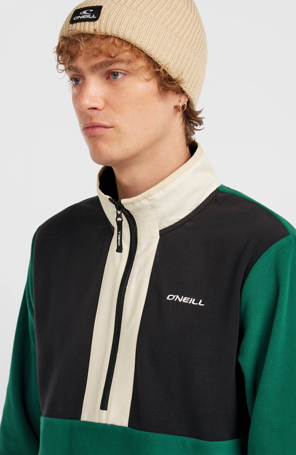 FWC'Cruz Triple Polartec® Fleecepullover für Herren in Schwarz-Mix, Nahaufnahme mit Stehkragen und Reißverschluss