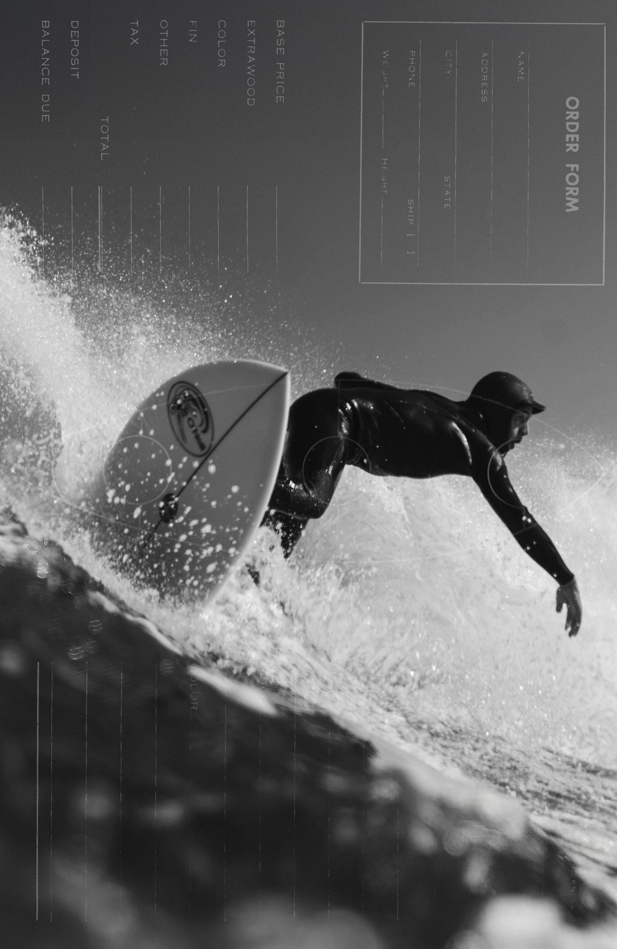 O'Riginals Superfleece Hemd, rot mit Karomuster in Schwarz und Weiß, Kampagnenansicht beim Surfen auf dem Meer