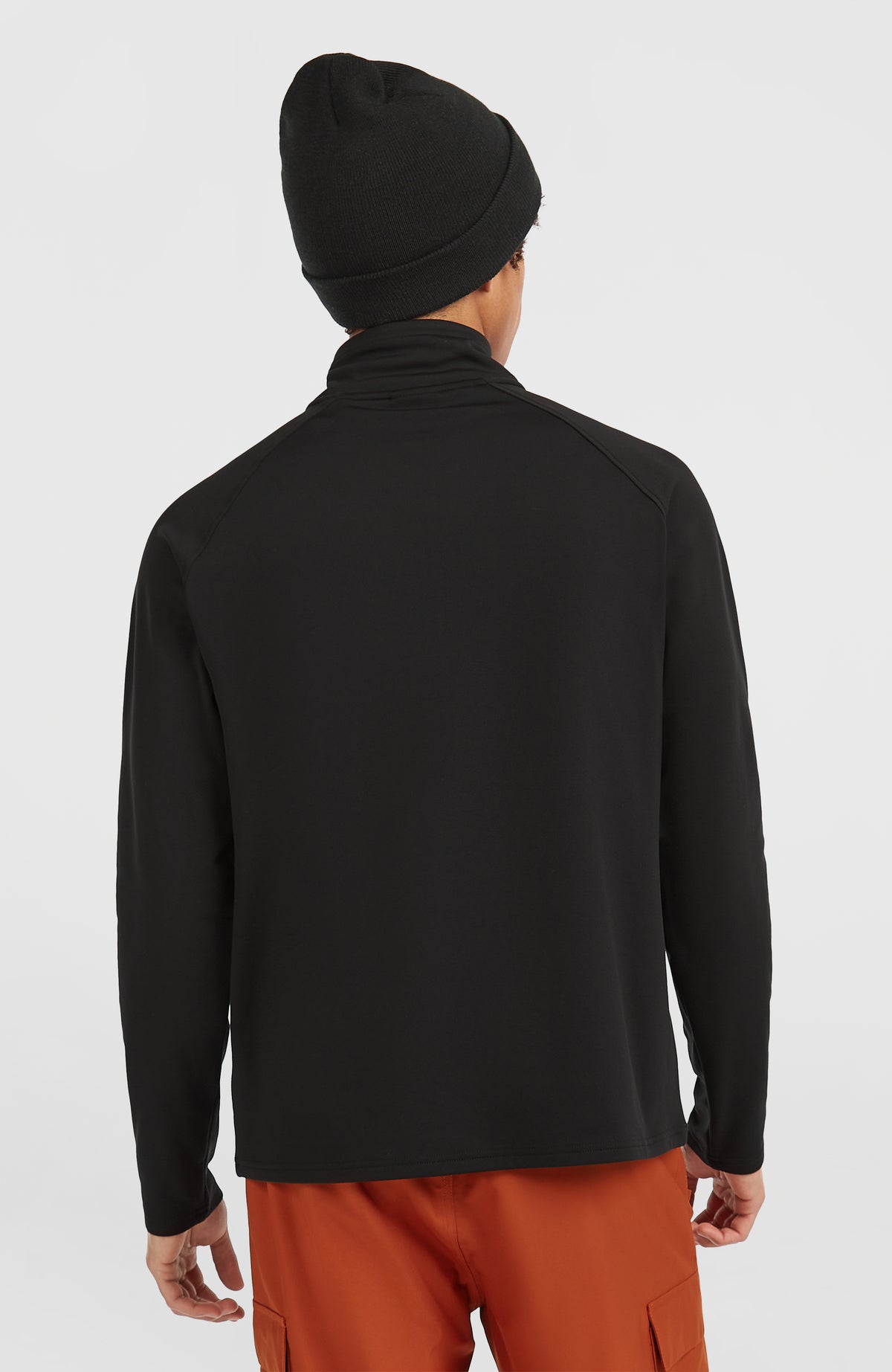 FWC'Cruz Fleecepullover für Herren, schwarz, Rückansicht am Model mit Raglannähten