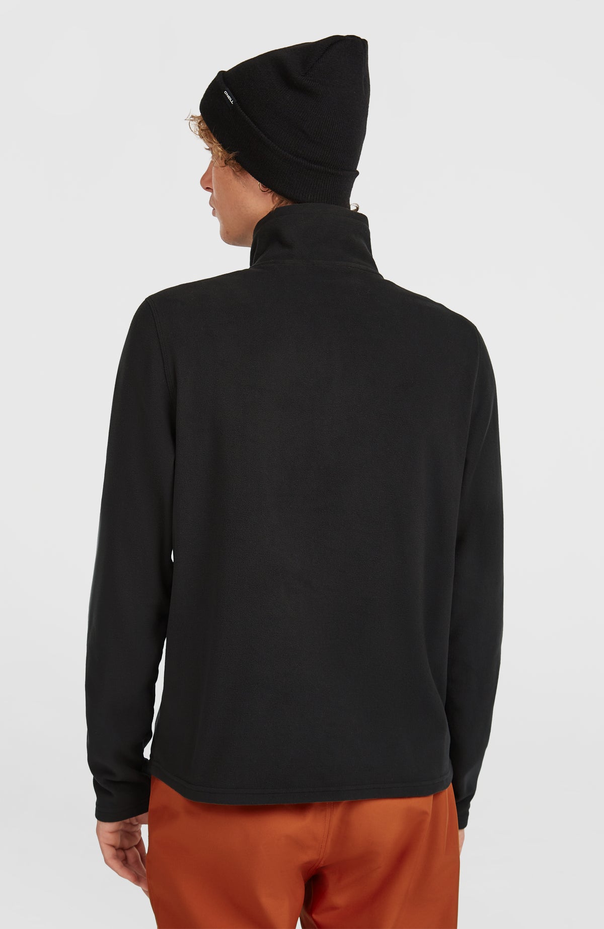 FWC'Cruz Jack's Fleecepullover für Herren, schwarz, Rückansicht getragen am Model