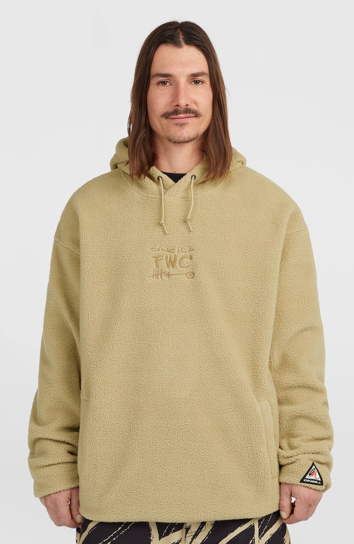 O'Neill Flauschiger FWC'Play Fleece-Hoodie für Herren, beige, Vorderansicht am Model