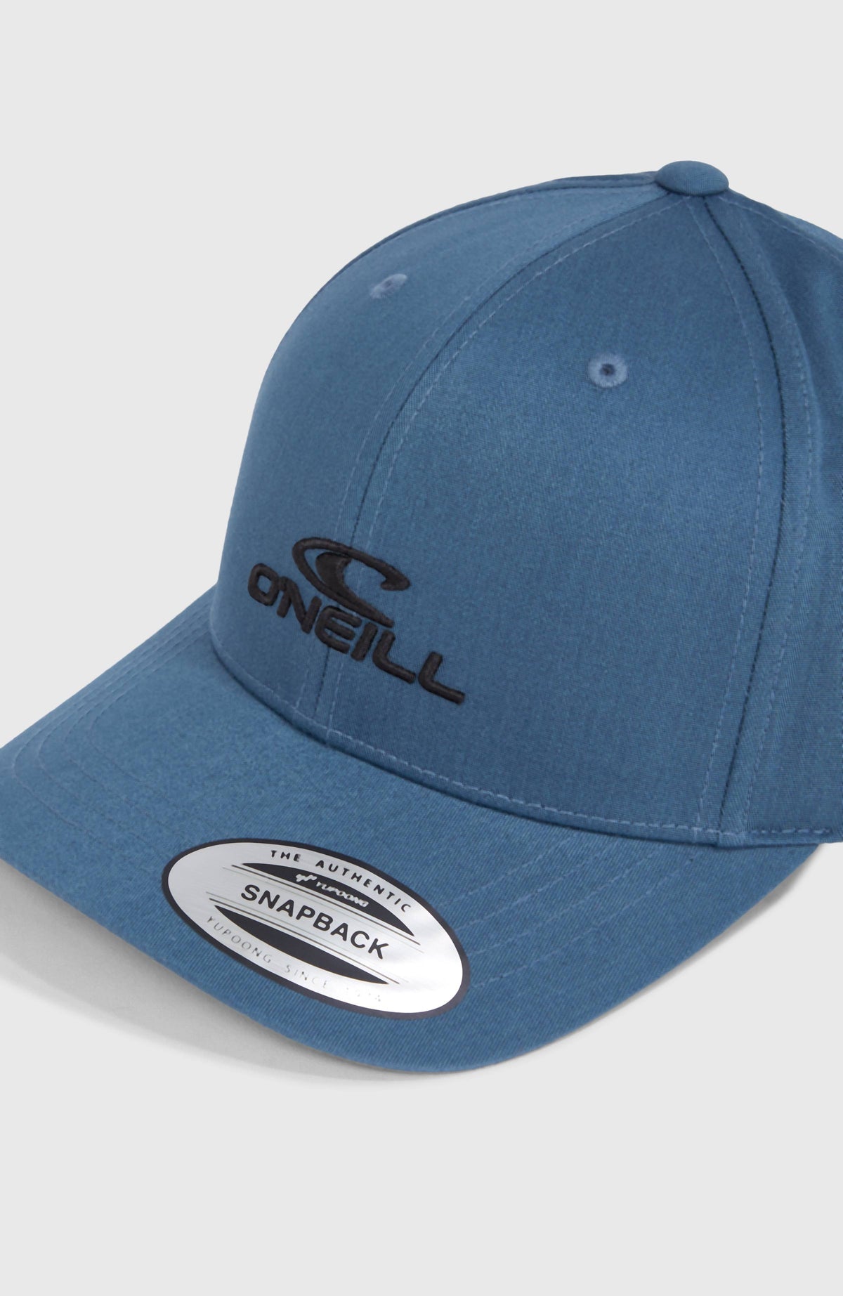 Logo Wave Cap für Herren, blau, Nahaufnahme der Krone mit Logo-Stickerei