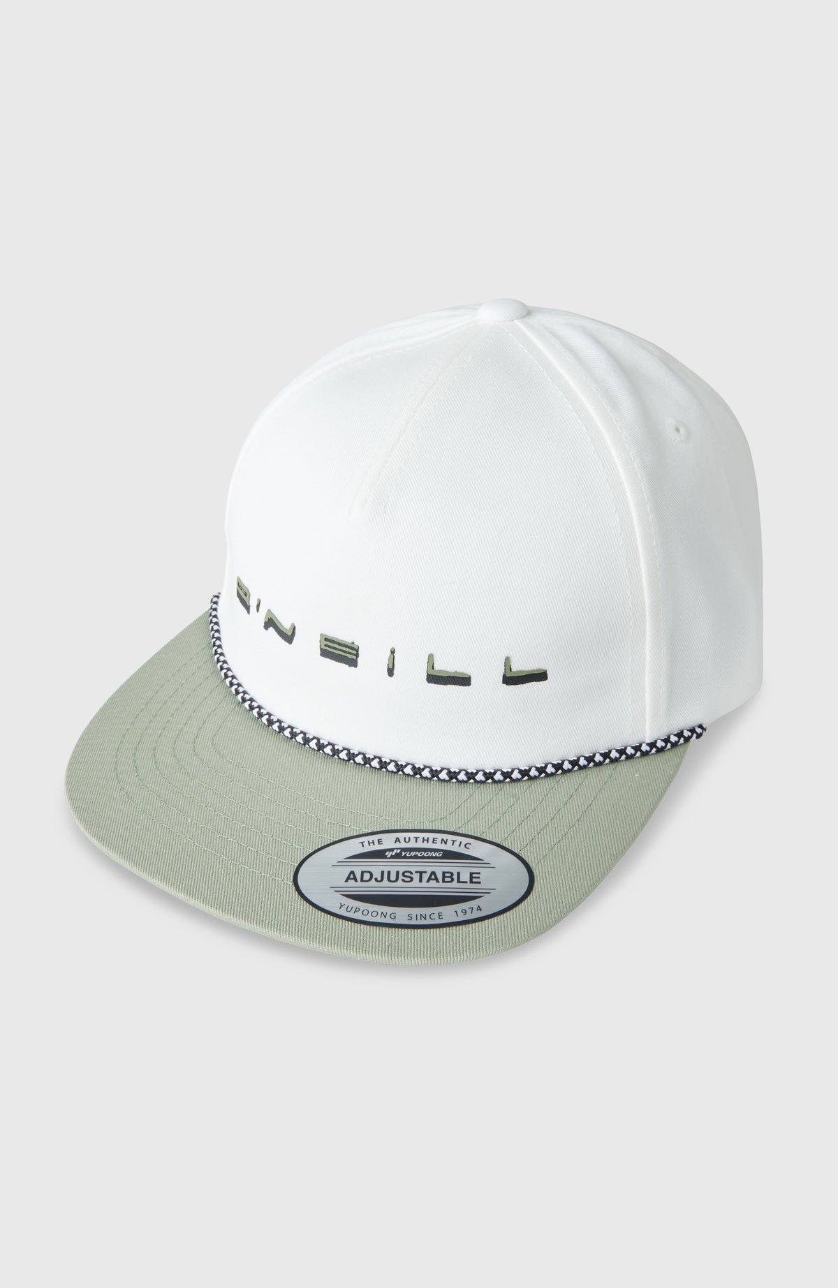 O'Neill Rope Cap für Herren, grün, freigestellt von schräg vorne mit zweifarbigem Kordel-Detail am Schirm