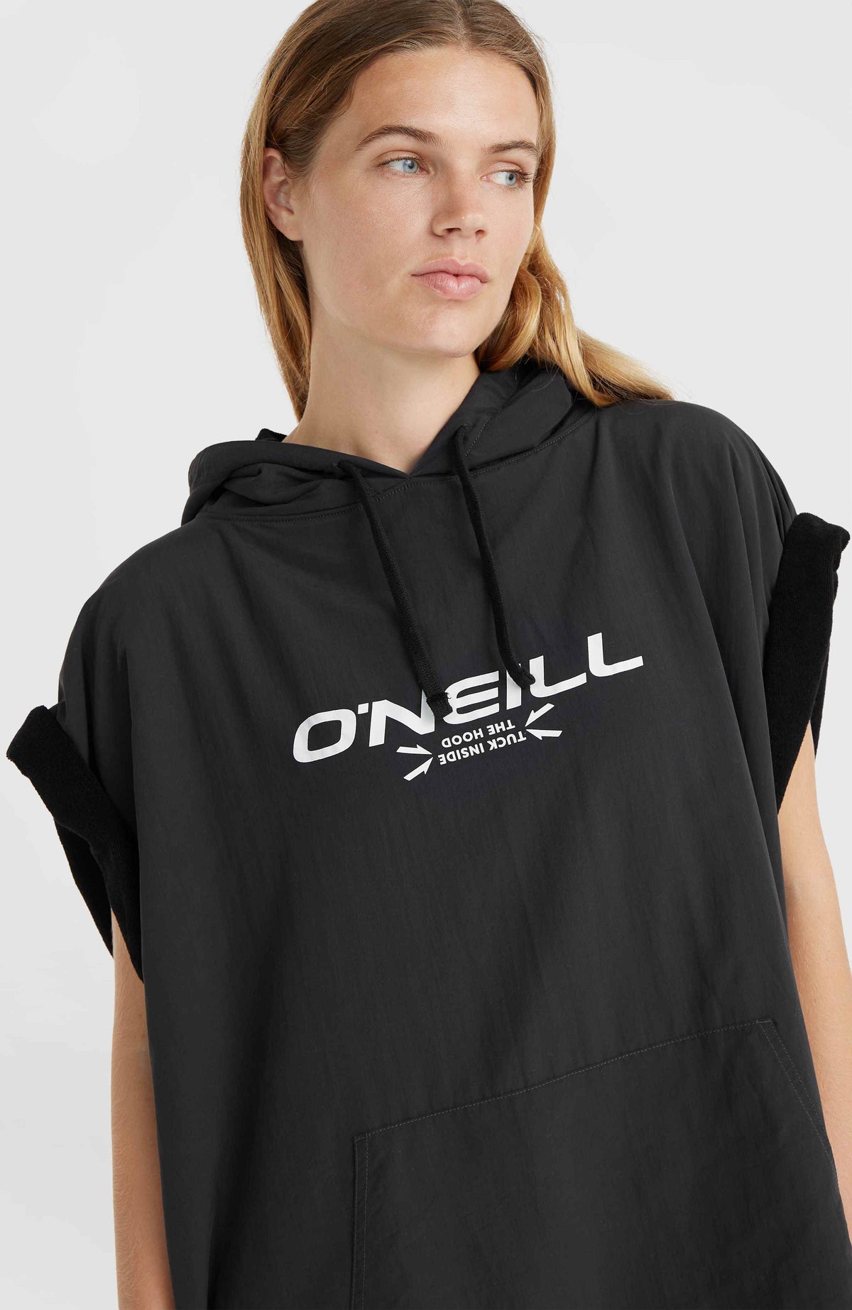 Wasserabweisender O'Neill TRVLR Series Poncho | Black Out