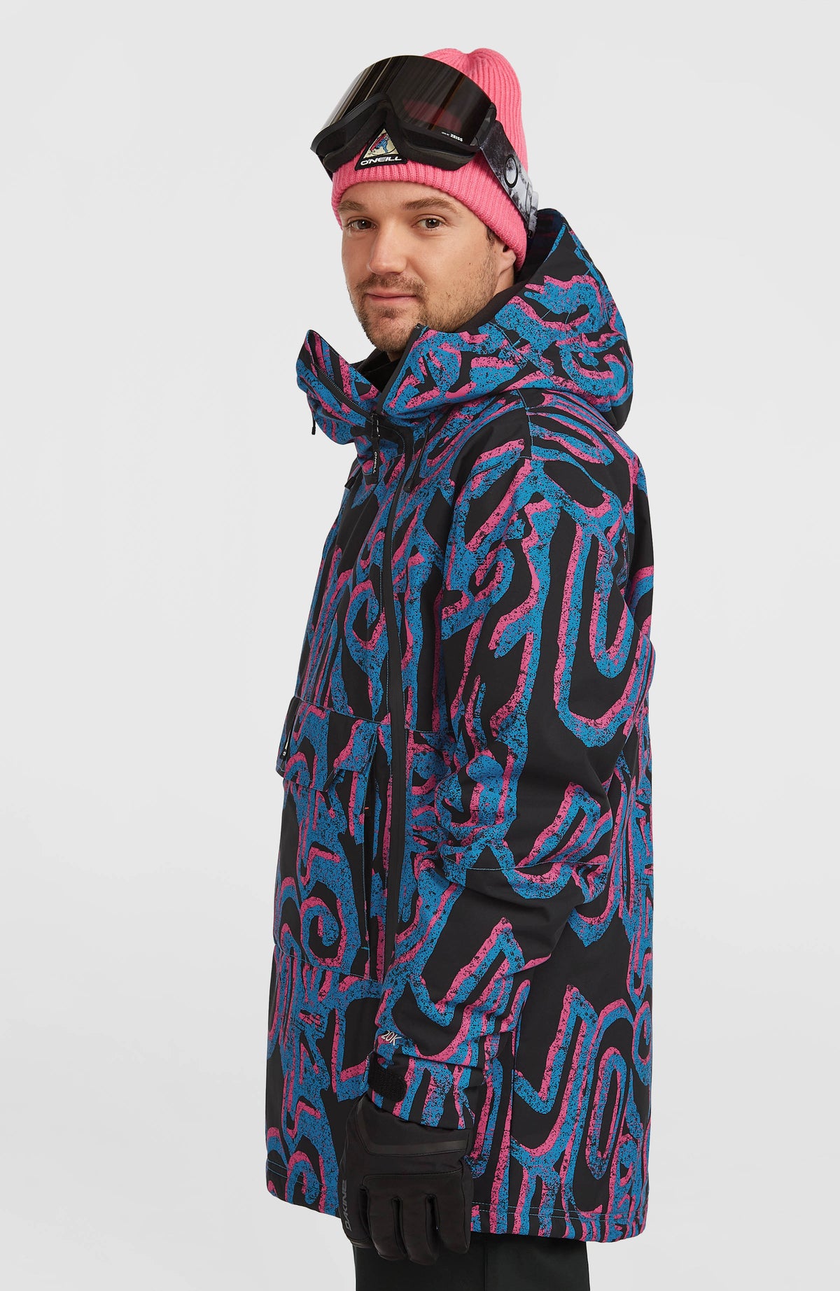 FWC'Play Asymmetric Ski- und Snowboardjacke für Herren in Pink, seitliche Ansicht am Model