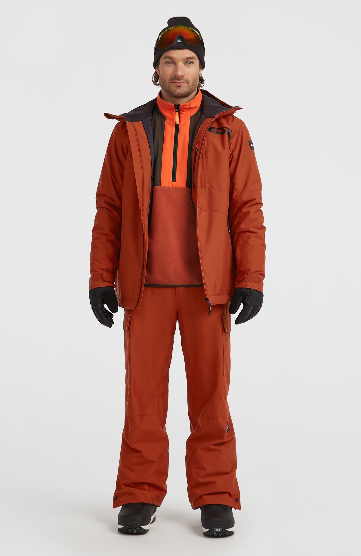 FWC'Cruz Skijacke für Herren, orange, Ganzkörperansicht von vorne am Model mit geöffnetem Reißverschluss